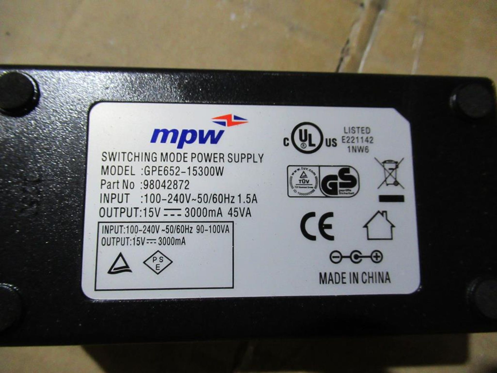 96x Switch Mode Power Supply 15v DC 3A 2.1x5.5mm DC Powerplug. - Image 2 of 4