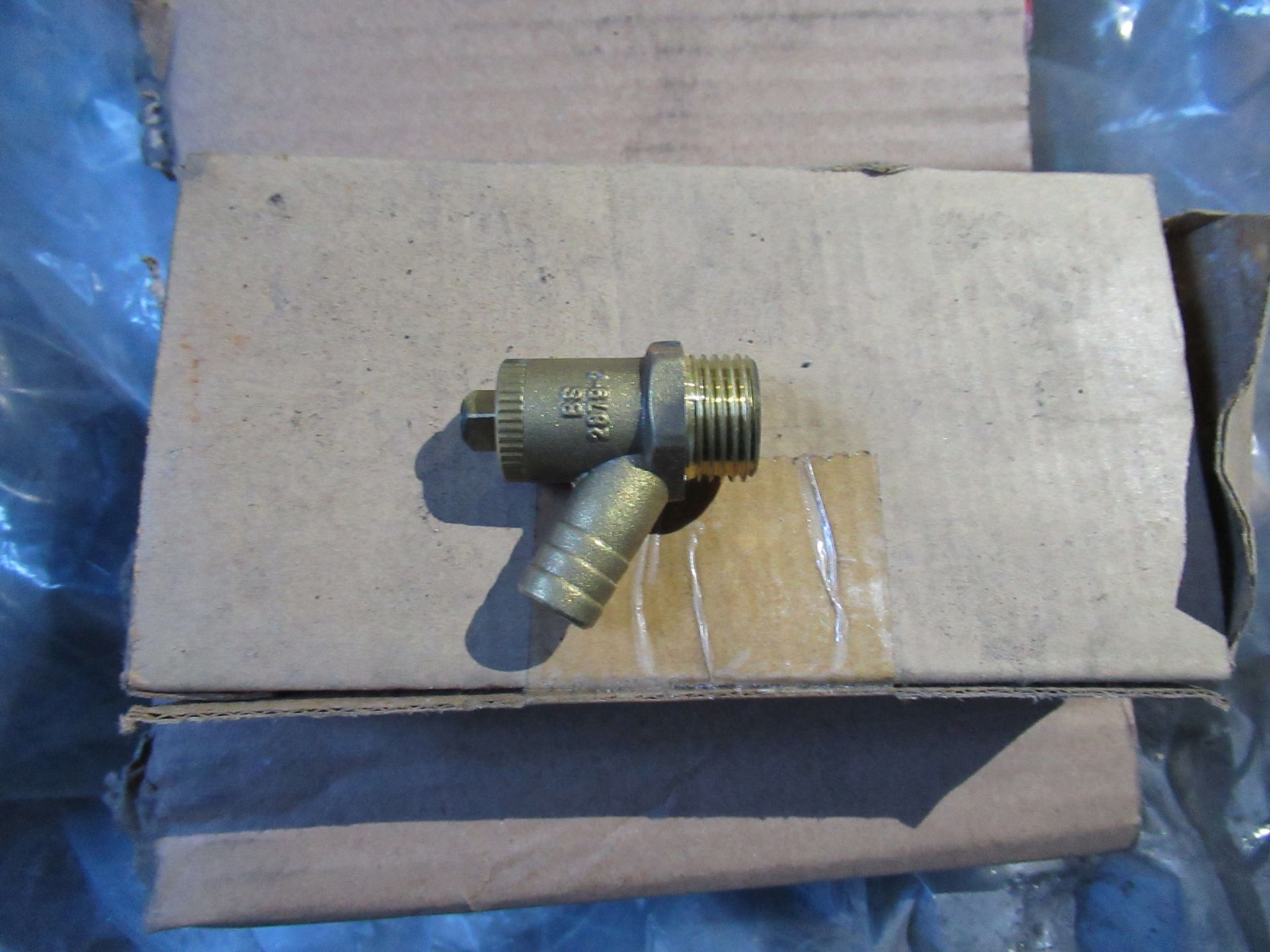 Approx. Quantity 300 15mm Brass Drain Off Valves