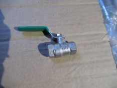 Approx. Quantity 150 1/4“ Brass Valve with Green Lever Handle