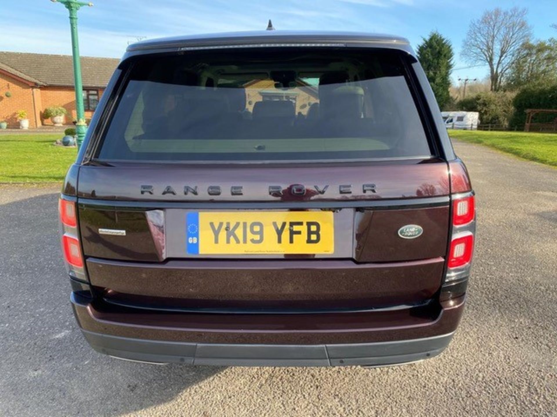 LAND ROVER Range Rover Autobiography 4.4 SDV8 LWB - Image 3 of 17