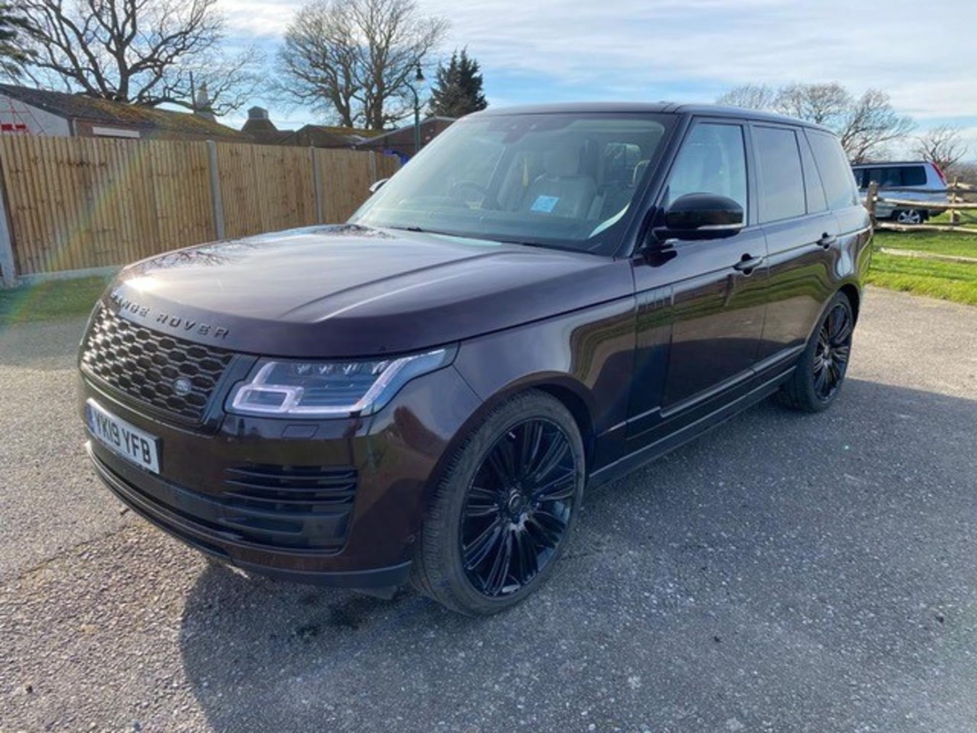 LAND ROVER Range Rover Autobiography 4.4 SDV8 LWB - Image 2 of 17