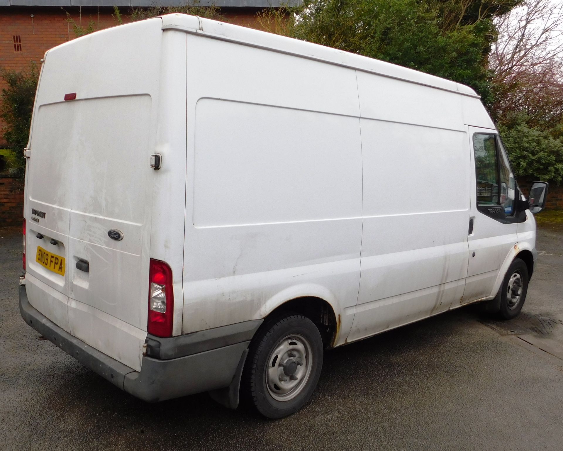 Ford Transit T280 TDCI 85ps SWB FWD Medium Roof Van, registration SN09 FPA, first registered 11 May - Image 4 of 9