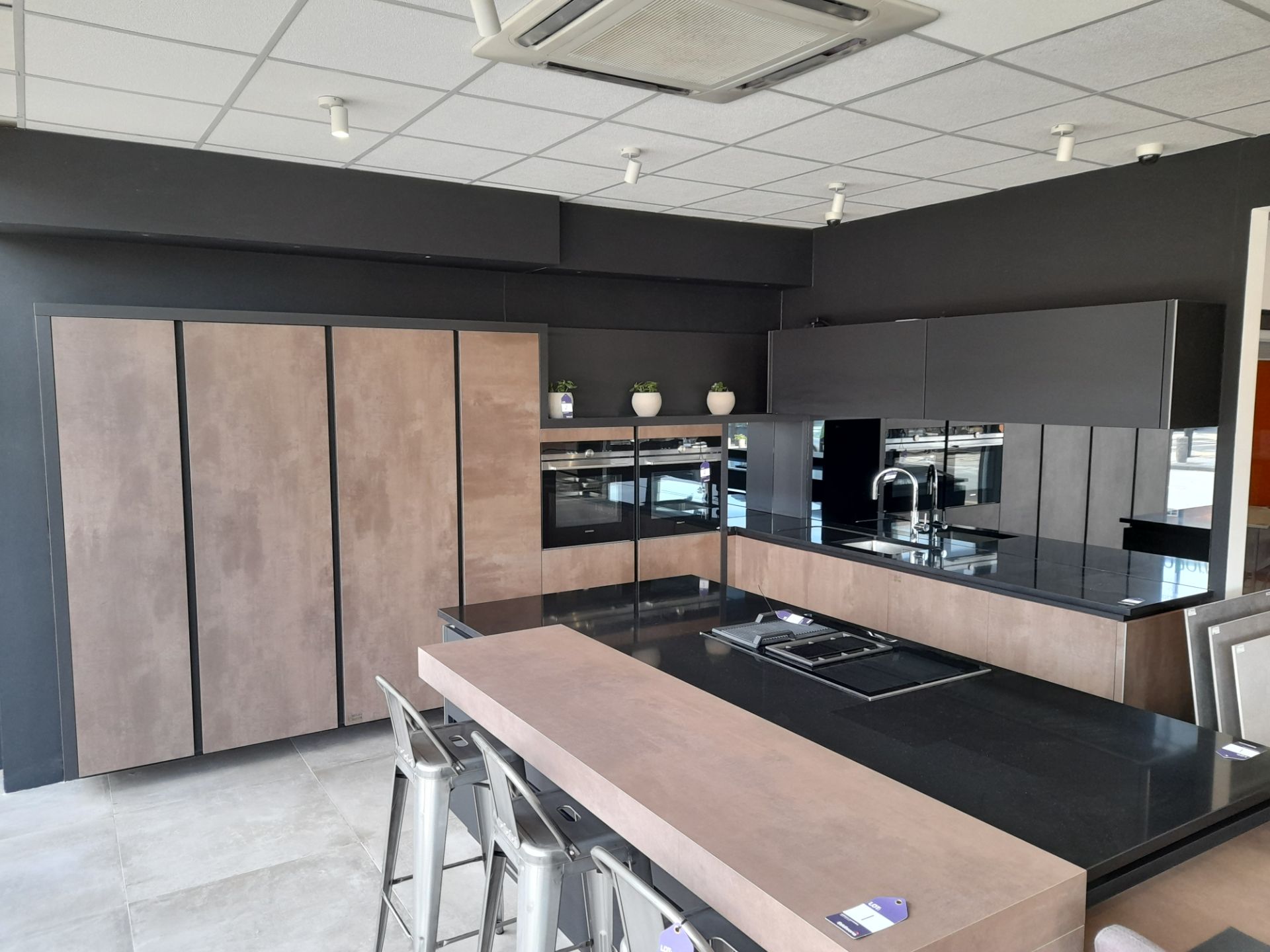 Pronorm Bronze kitchen suite, comprising Qu