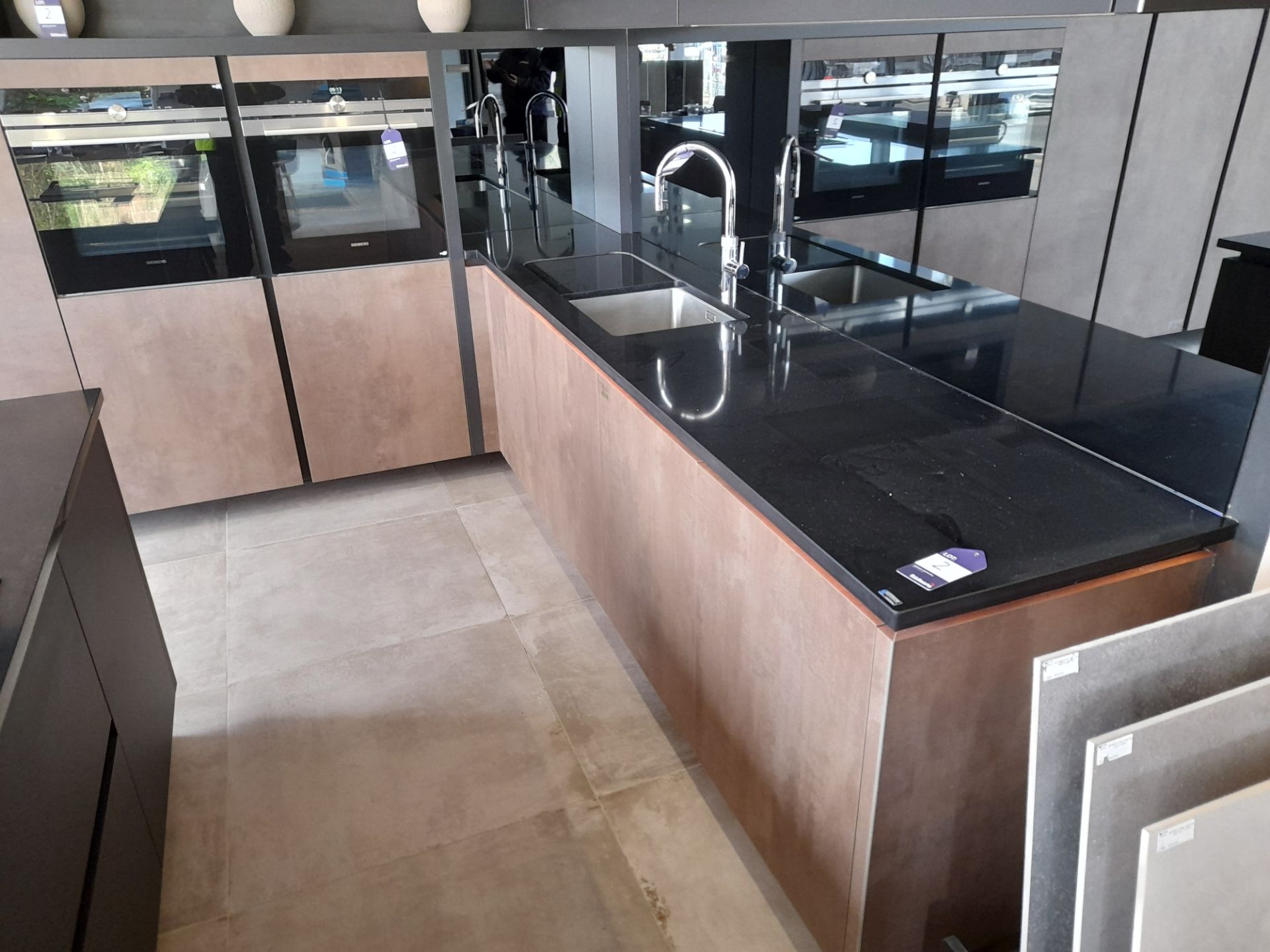 Pronorm Bronze kitchen suite, comprising Qu - Image 2 of 20