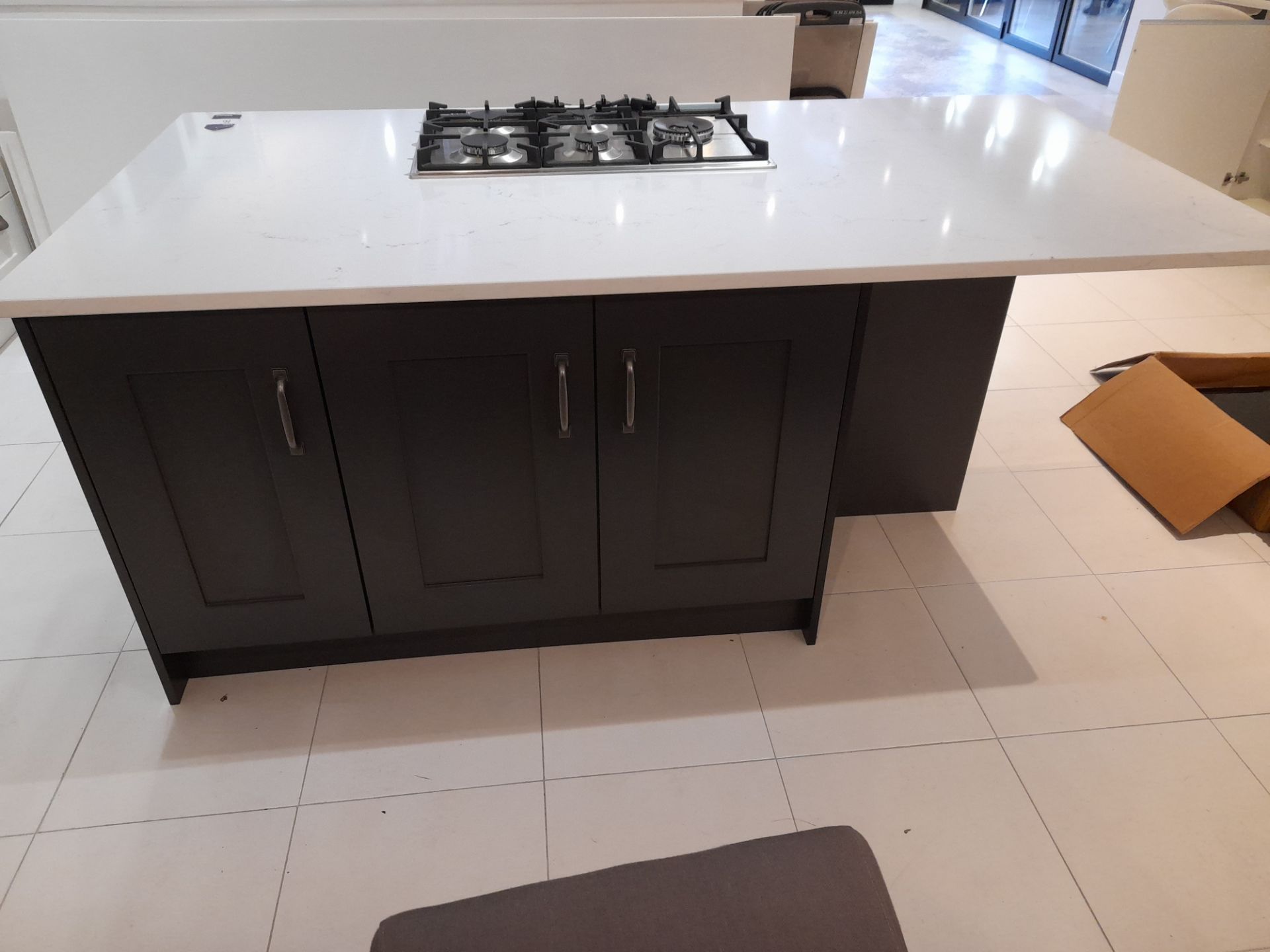 Kitchen island suite (Approx 2150 x 1100 x 890), w - Image 2 of 4