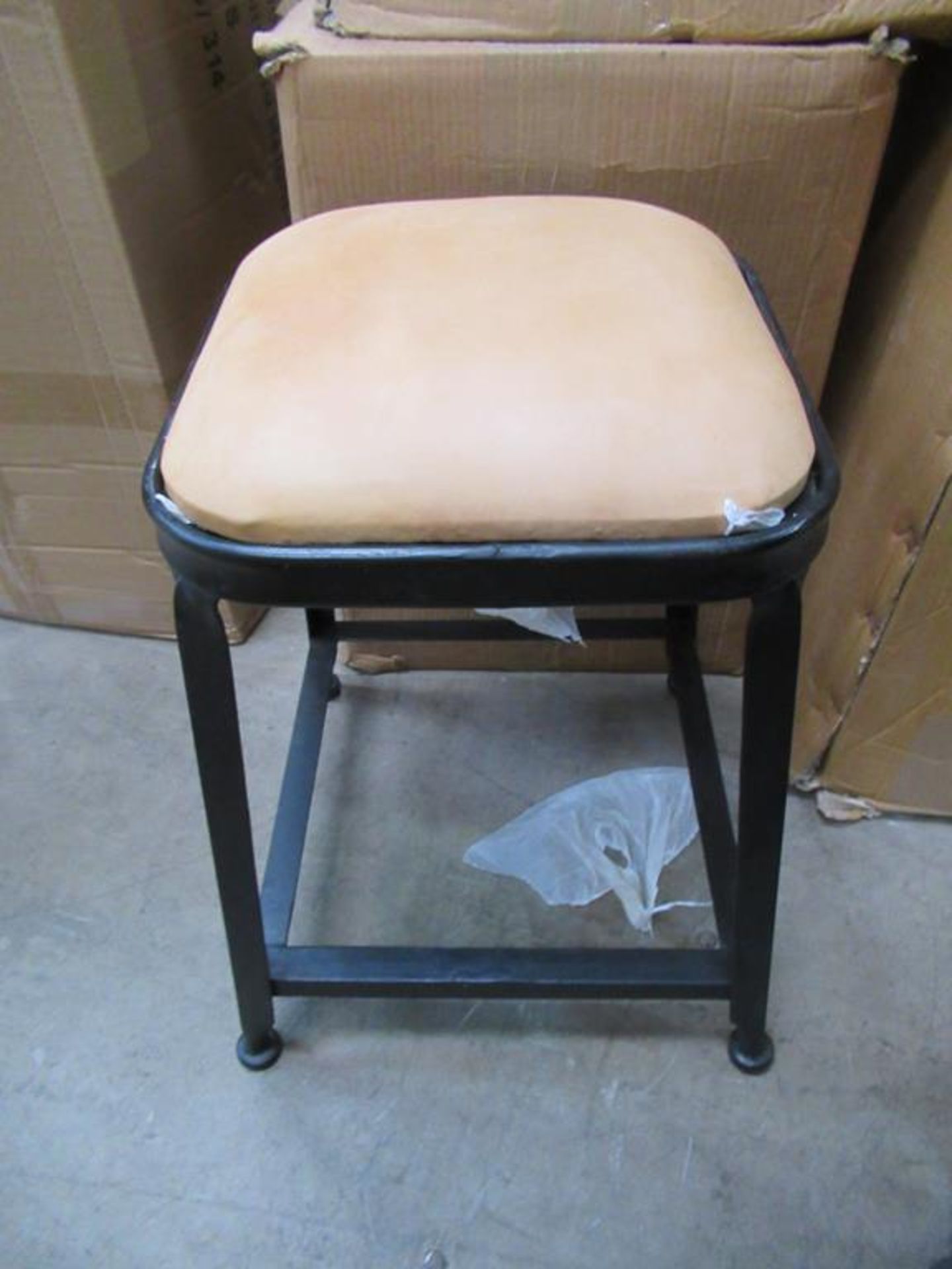 4x Ind Low Stools