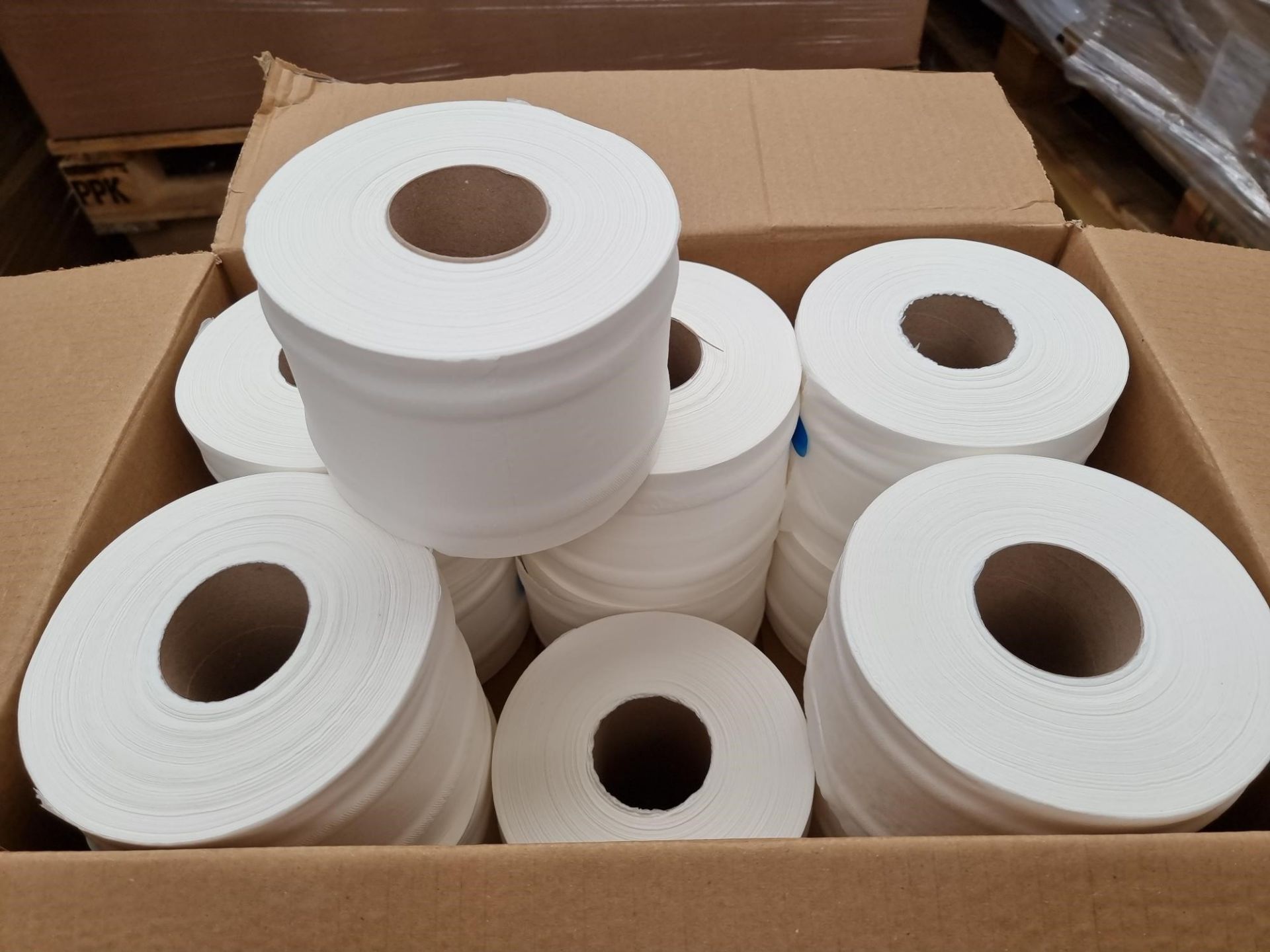 PALLET TO CONTAIN 52 x NEW BOXES OF 12 CENTRE FEED TOILET ROLLS (624 ROLLS TOTAL). RRP £22 PER BOX - Image 3 of 4