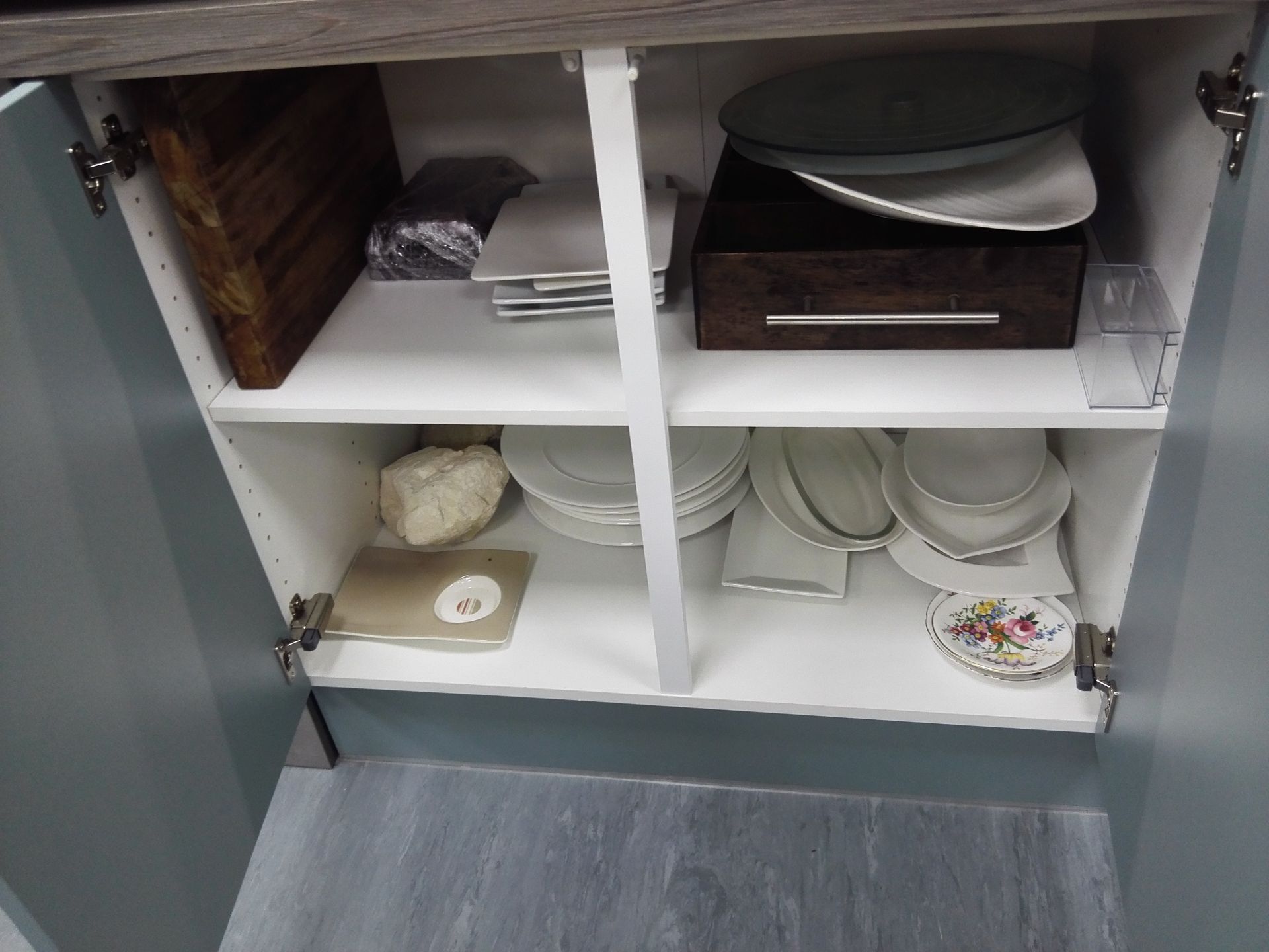 Contents of 3 cupboards, to include; Crockery, Gla