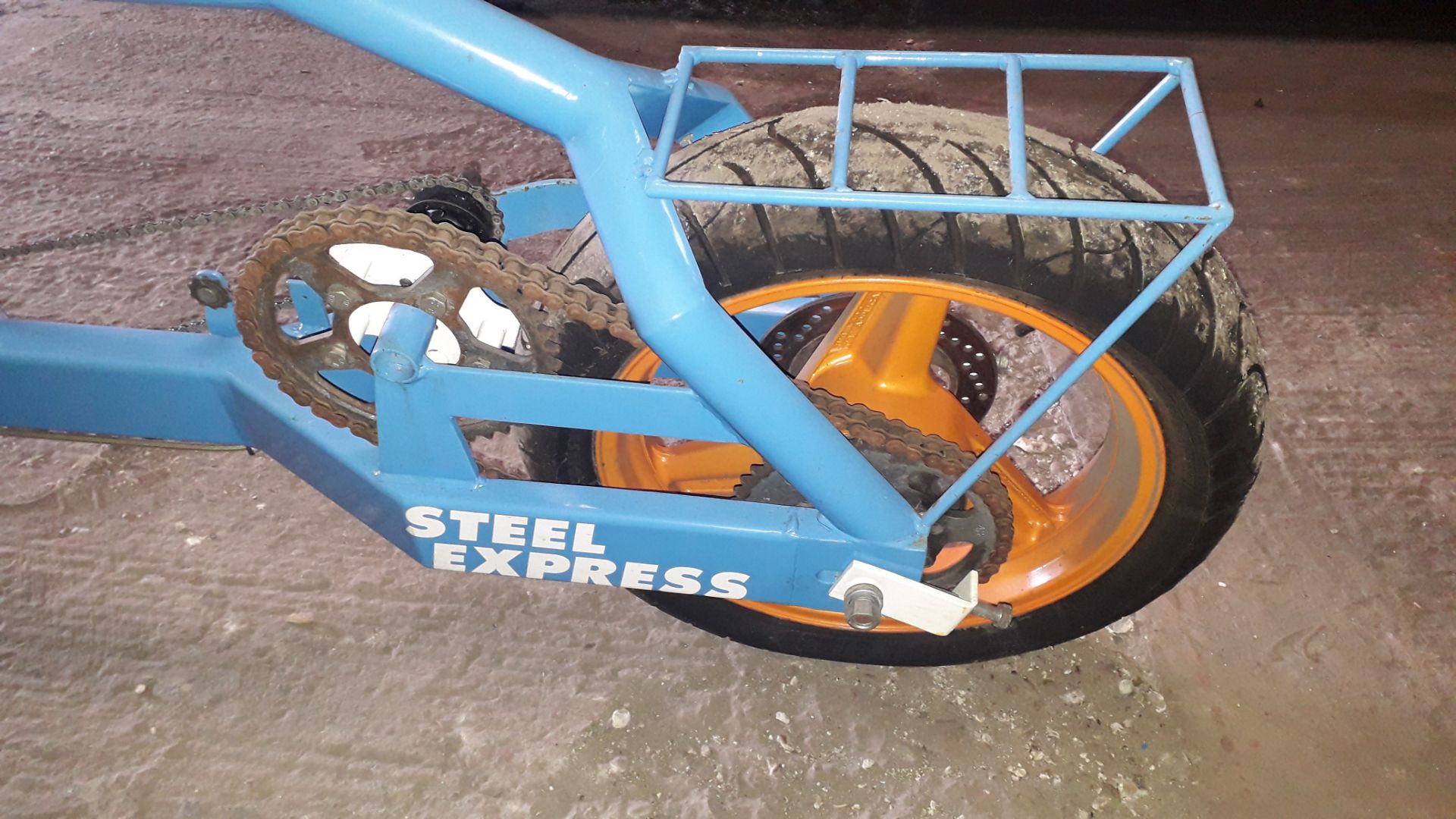 Steel Fabricated Eight Seat Bicycle, length 6.5m - Image 4 of 5