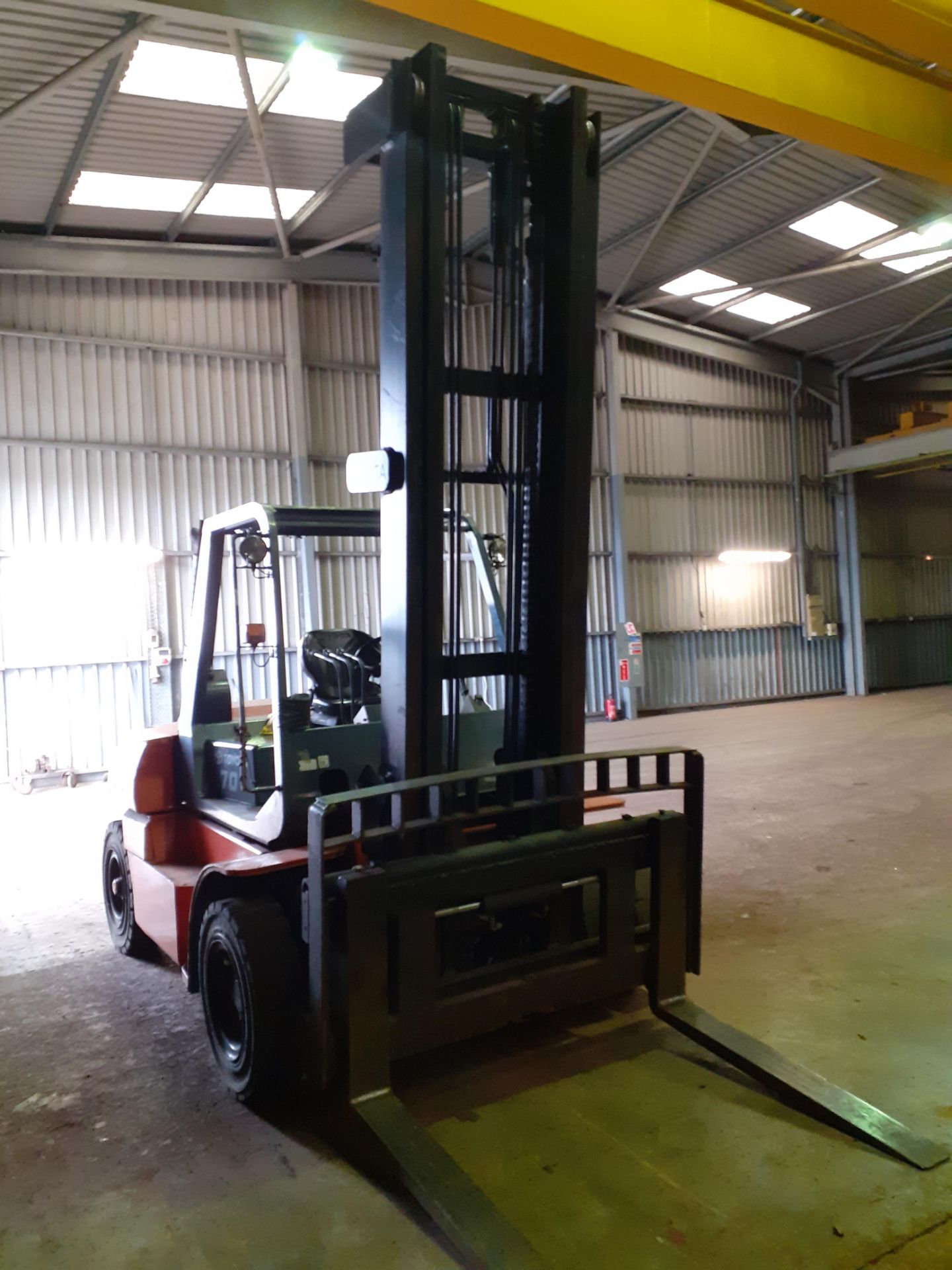 Toyota 50-5FD70D 7000kg Forklift Truck, max height 4.8m Serial Number 50SFD7OE3025 (2012) fitted - Image 4 of 5