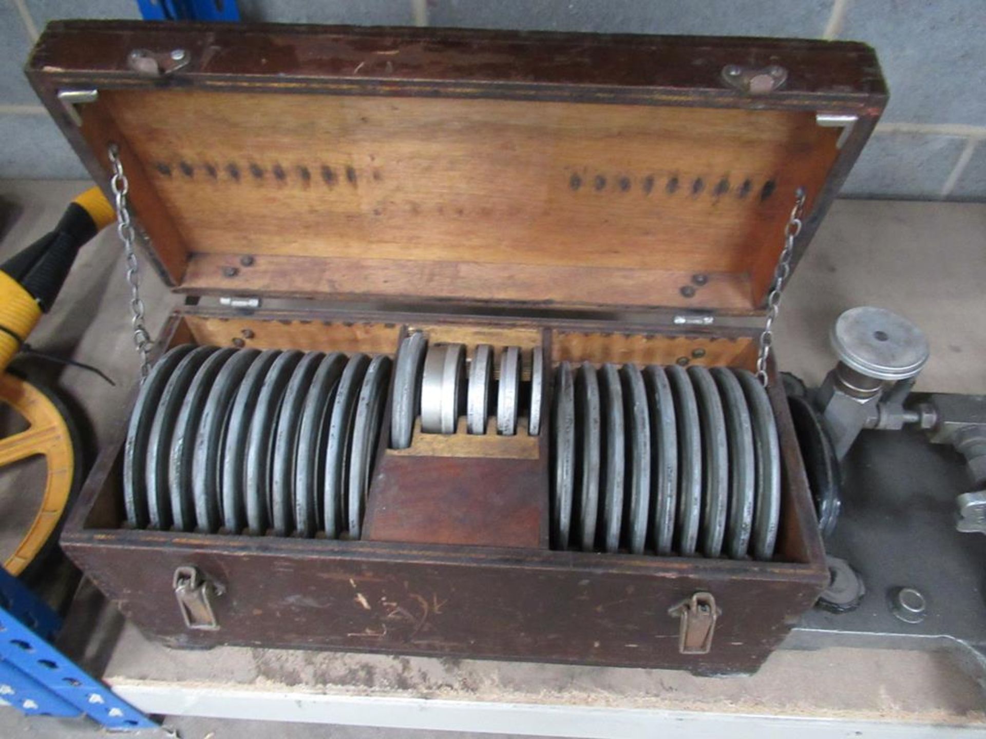 Smiths Industries Industrial Dead Weight Tester with Case of Complete Weights - Image 4 of 4