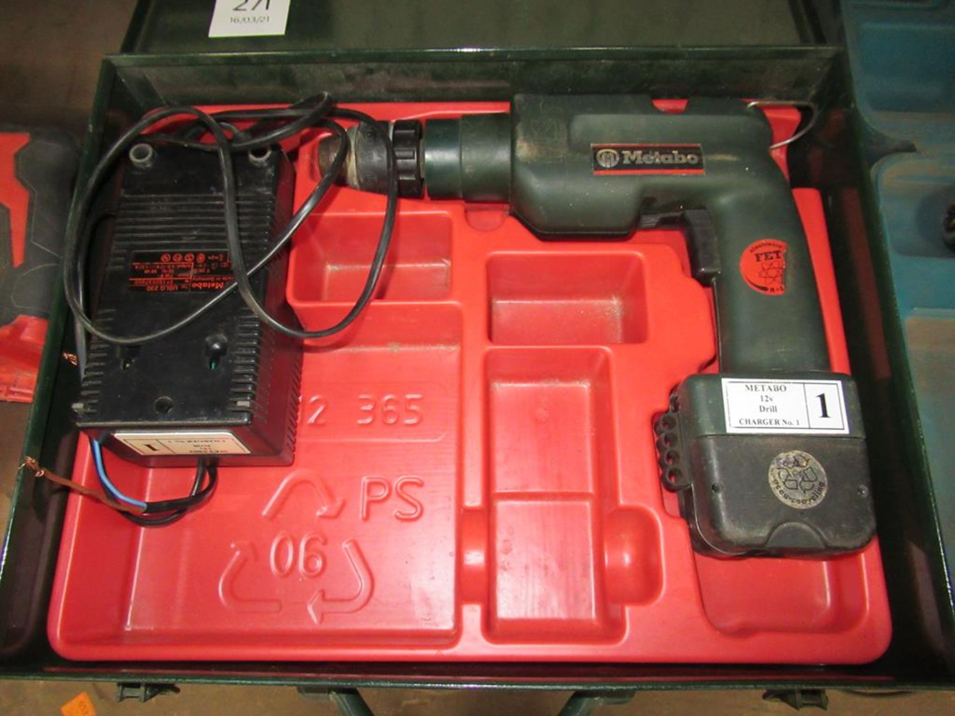 Metabo BEAK 92/R cordless drill with charger in case