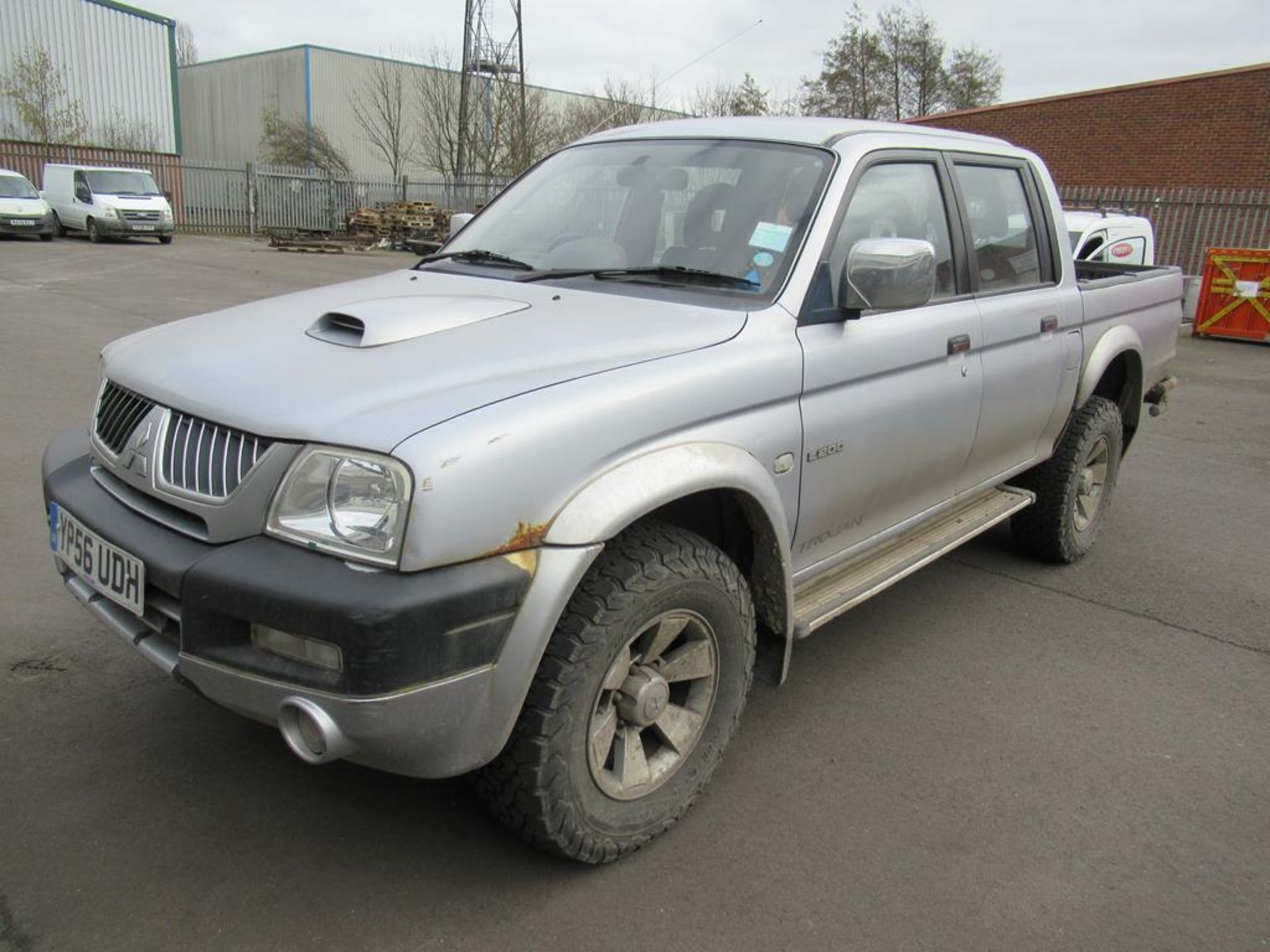 Mitsubishi L200 Trojan SWD LWB Double Cab - Image 2 of 19