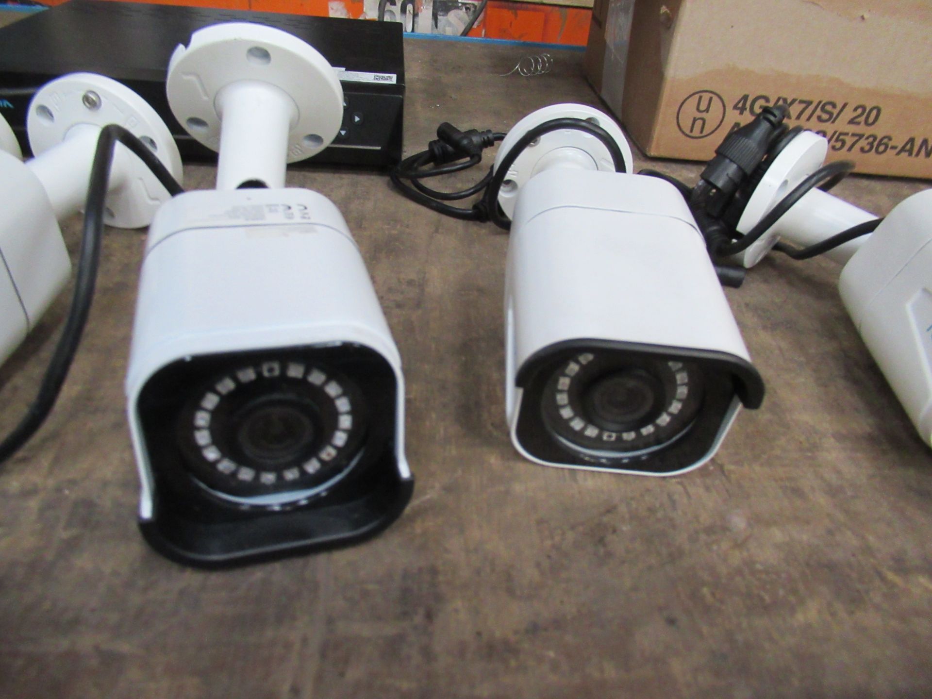 Redlink CCTV Recorder with 6 x cameras (condition unknown) - Image 4 of 7