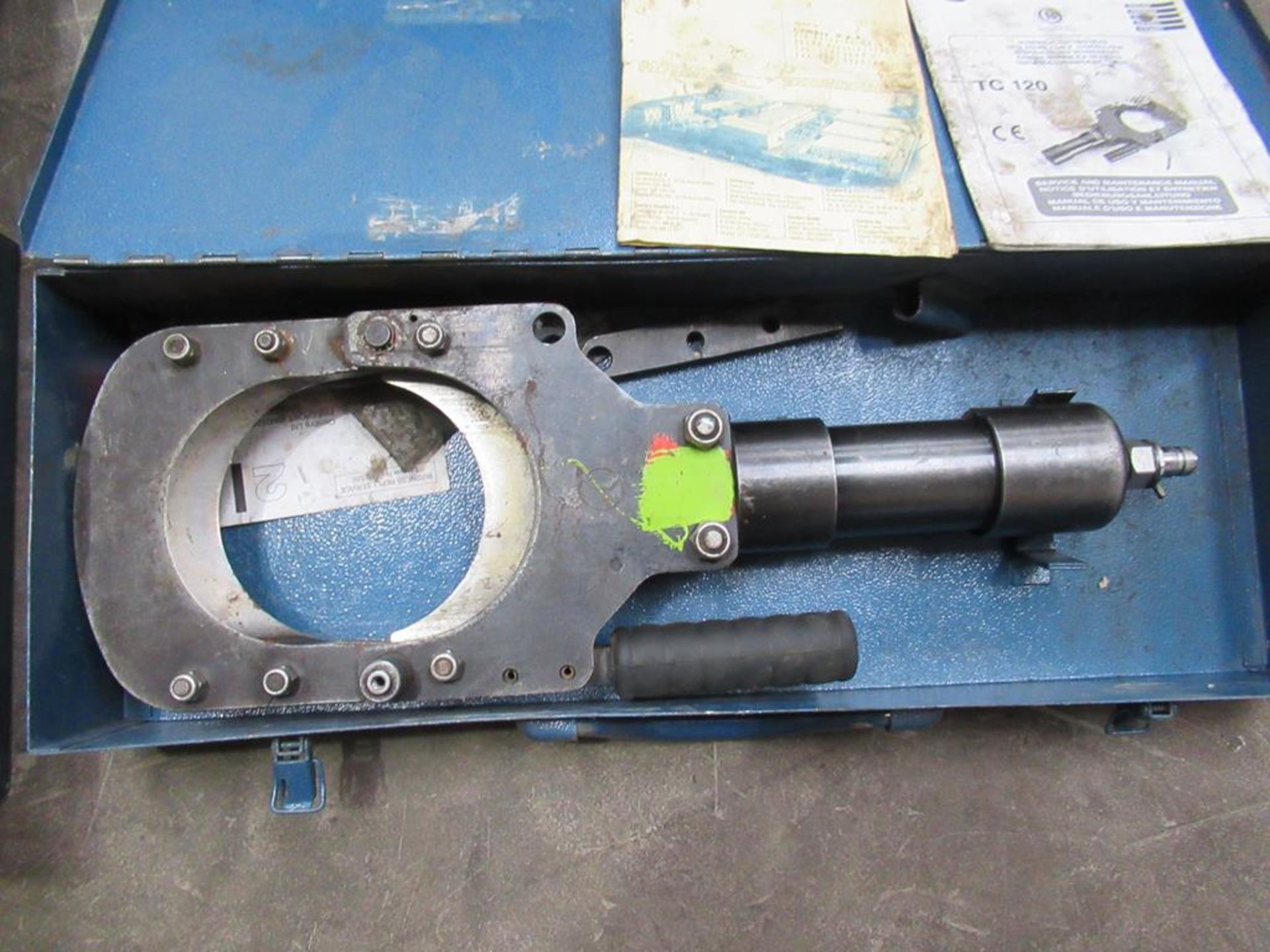 Cembre TC120 Hydraulic Cutting Head and Cembre PO7000 two speed hydraulic foot pump - Image 2 of 5