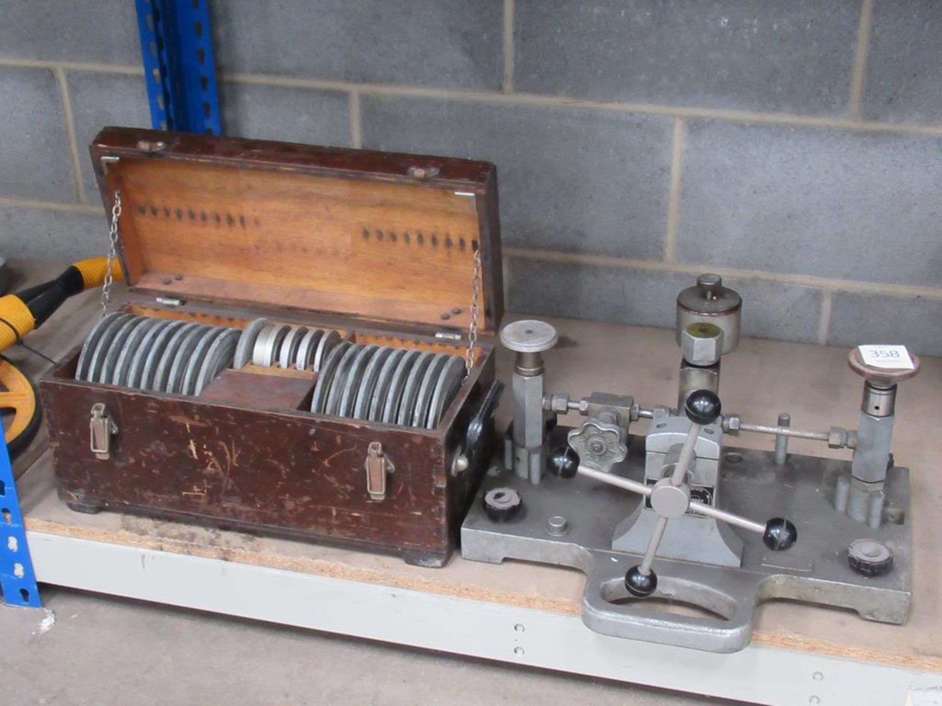 Smiths Industries Industrial Dead Weight Tester with Case of Complete Weights