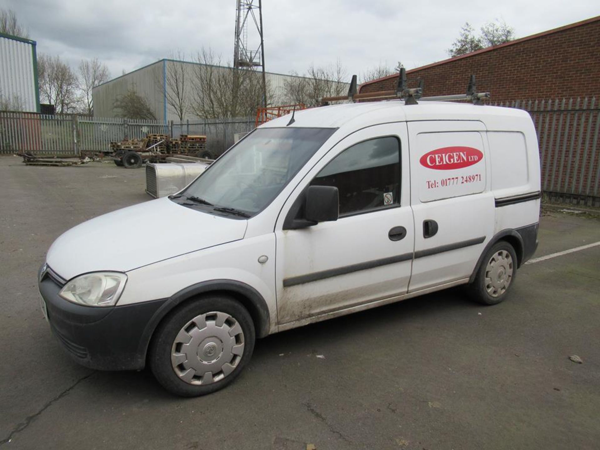 Vauxhall Combo 2000 1.3cDTi 16V Van. - Image 2 of 14