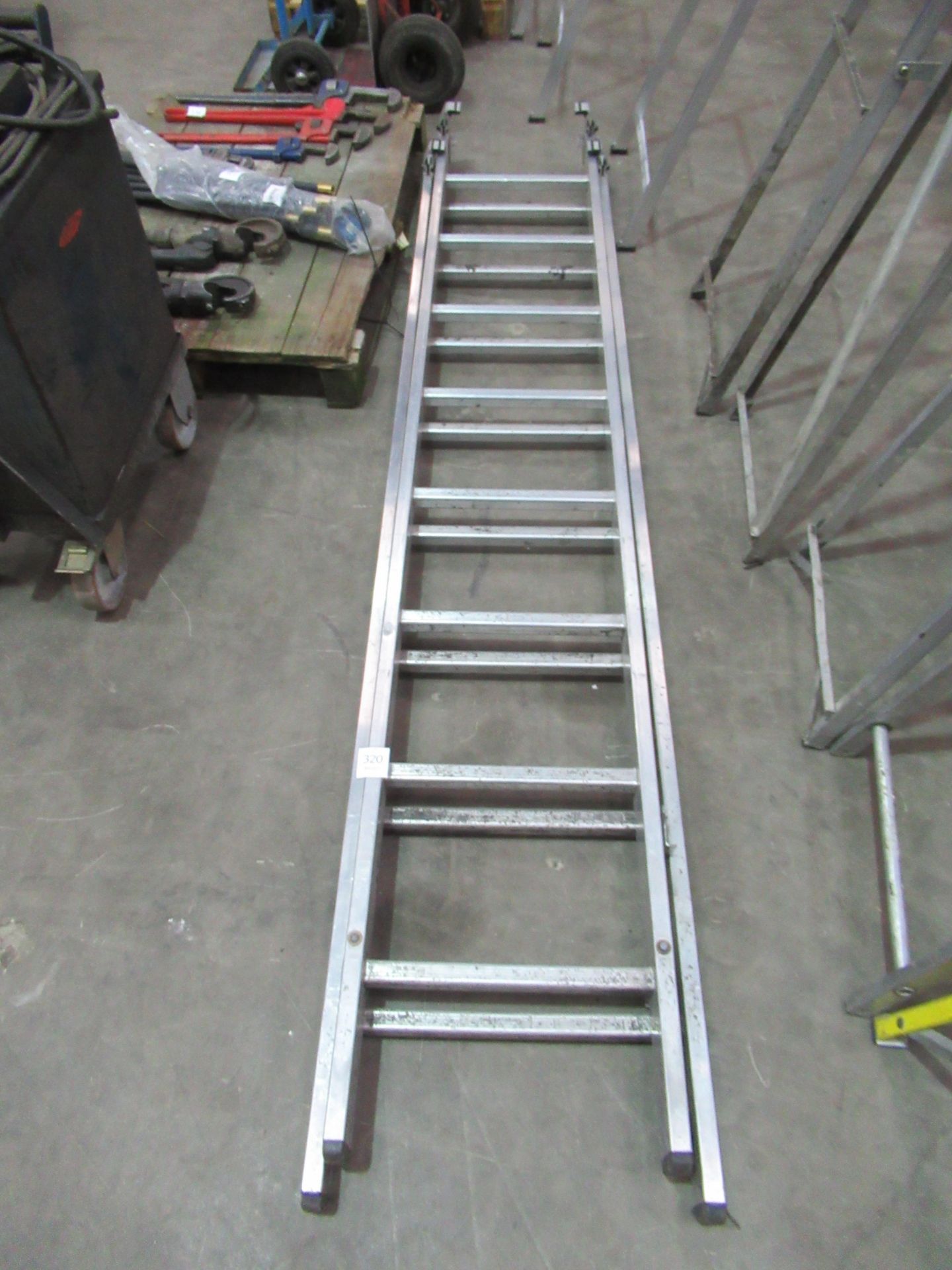 16 Rung Aluminium Double Ladder - Image 2 of 2