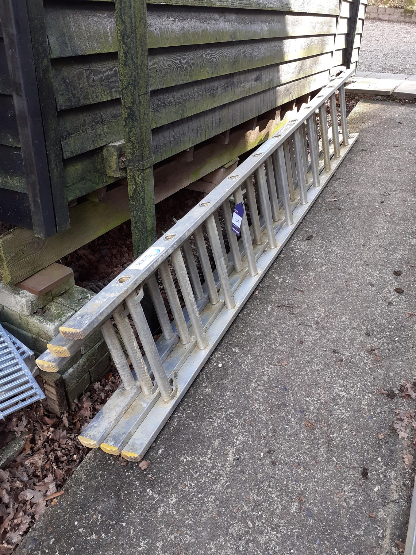 Aluminium Triple Extension Ladder