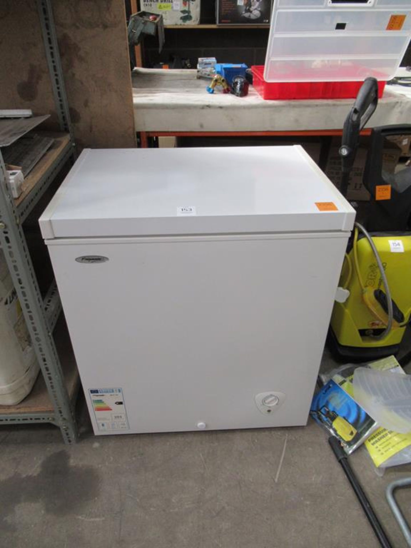 Fridgemaster MCF145 freezer