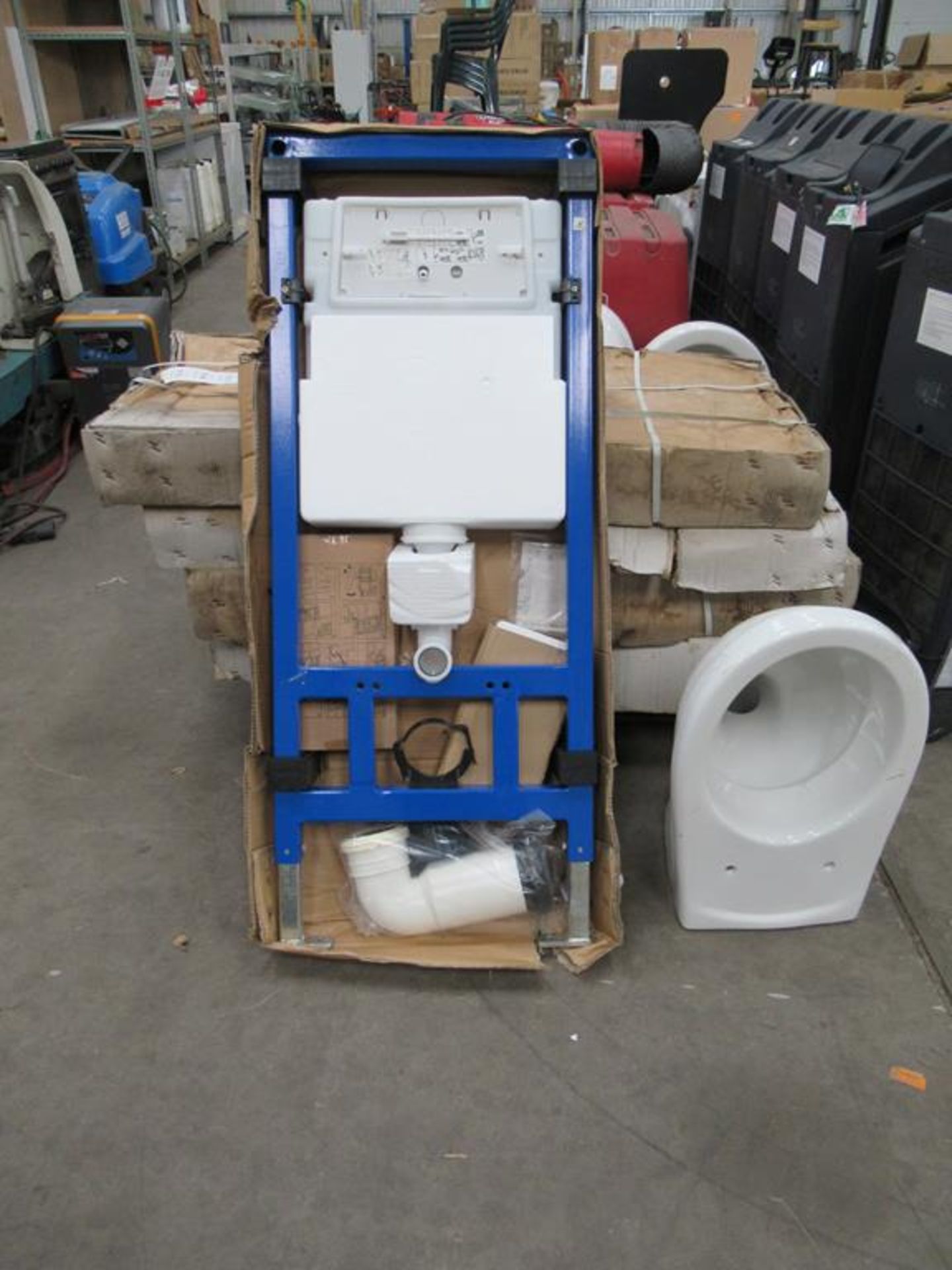 Concealed toilet kit, including ceramic pan (boxed) - Image 2 of 4