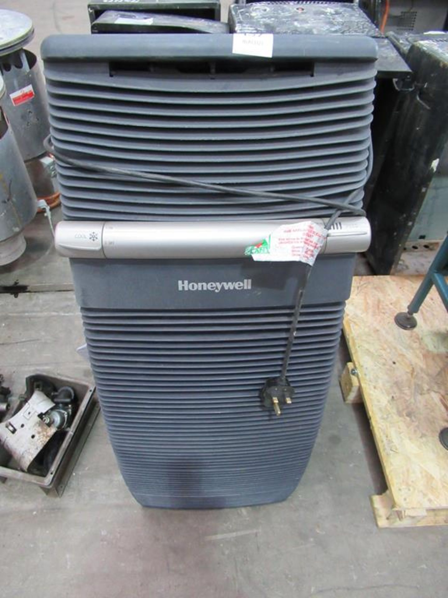 Honeywell Evaporated Cooler.