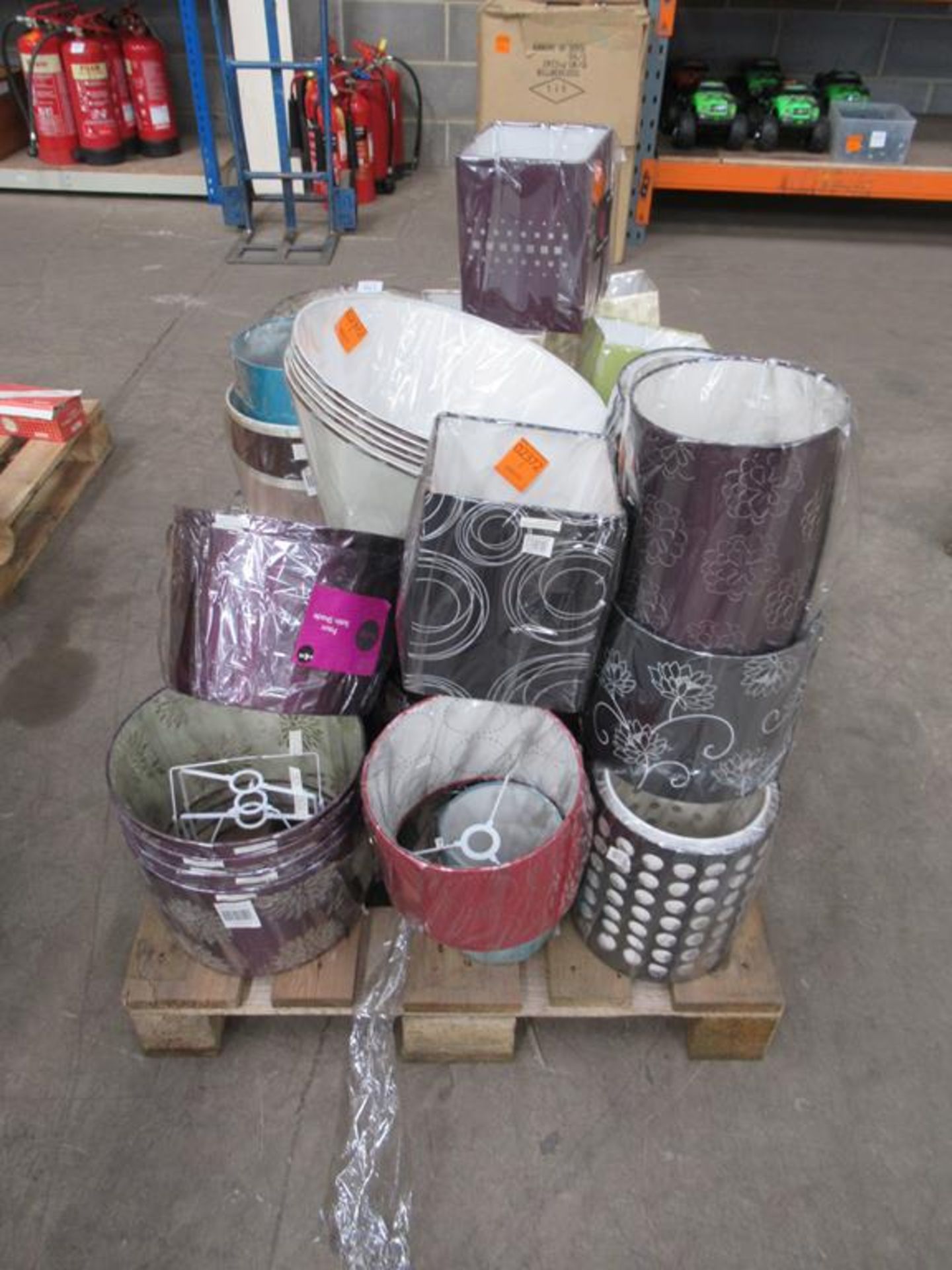 Pallet of approx 35x Lamp Shades - Image 3 of 8