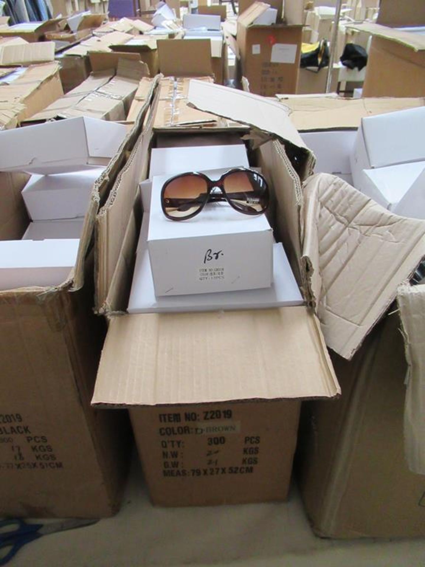 Approx 300 x Various Gucineri Designer Sunglasses - Image 2 of 3