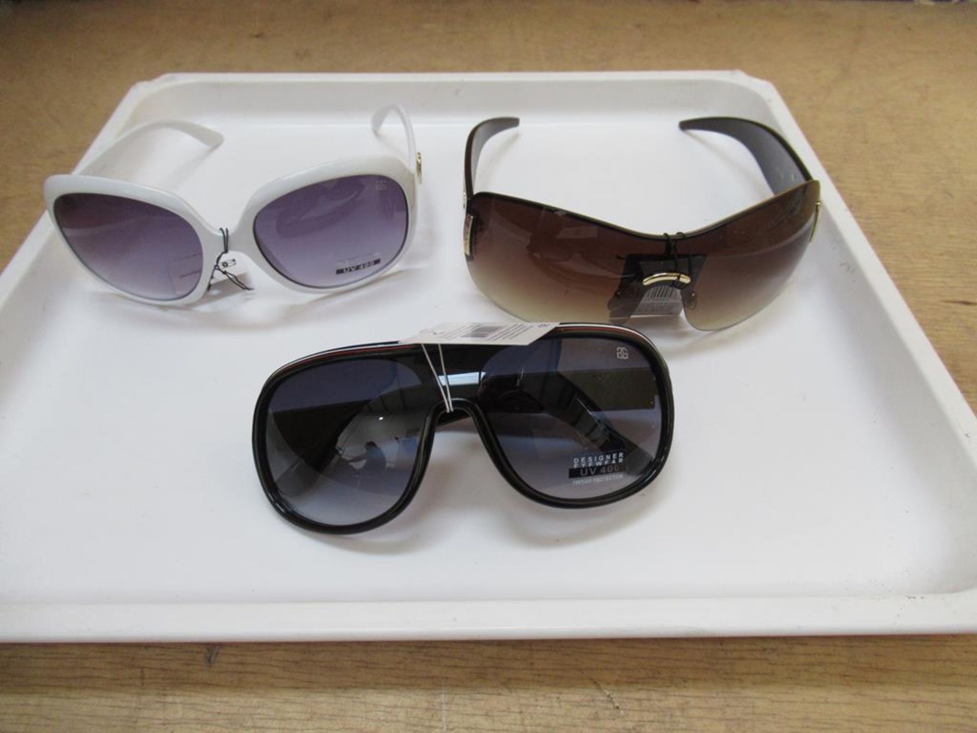 Approx 250 Various Designer Sunglasses