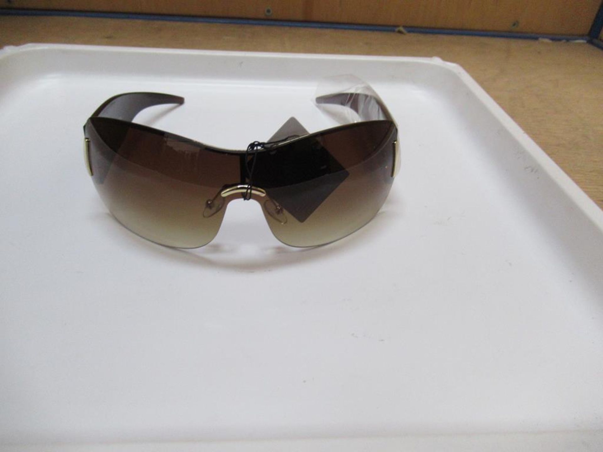 Approx 400 x Various Gucineri Designer Sunglasses - Image 3 of 4