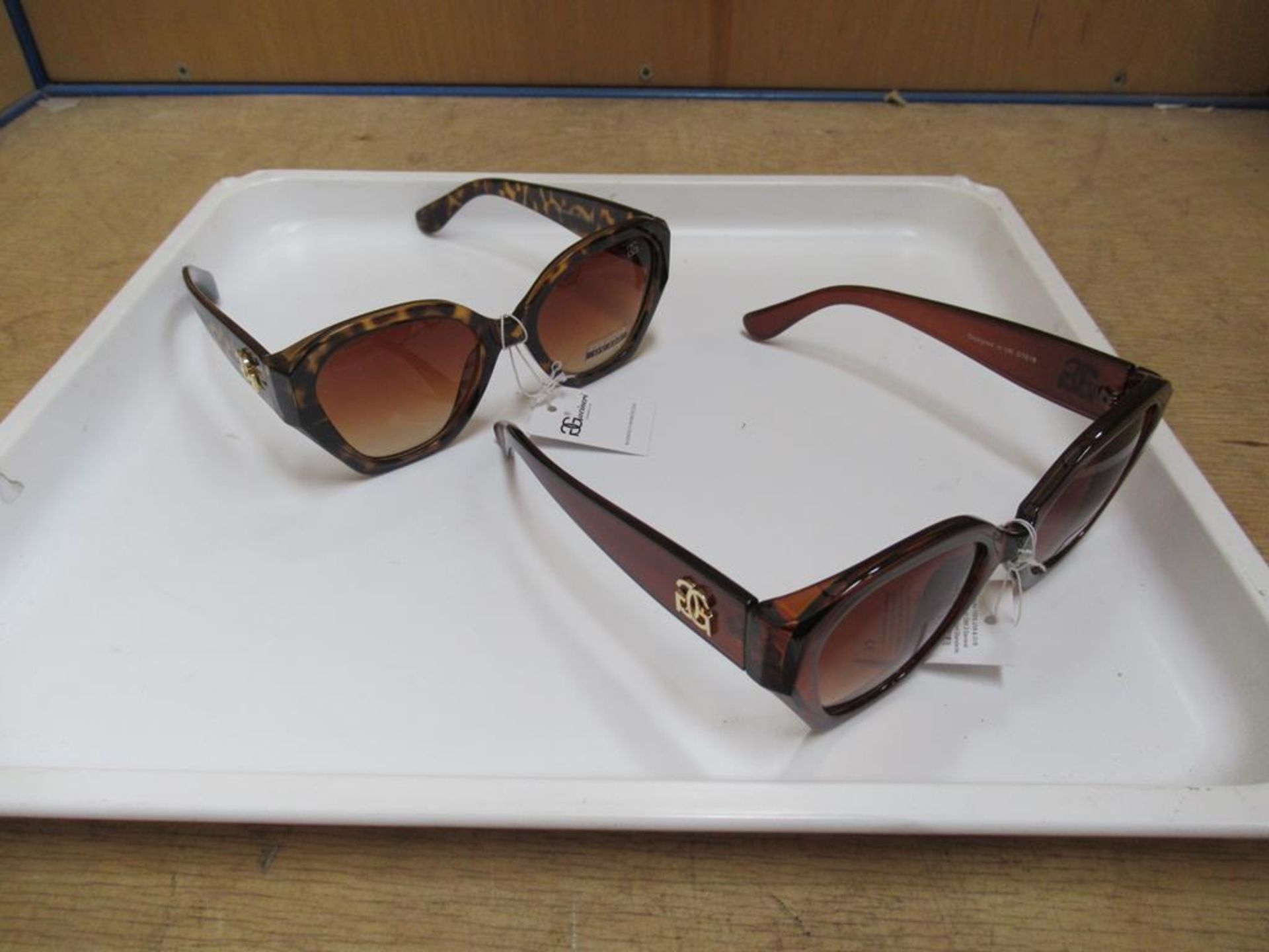 Approx 350 x Various Designer Sunglasses