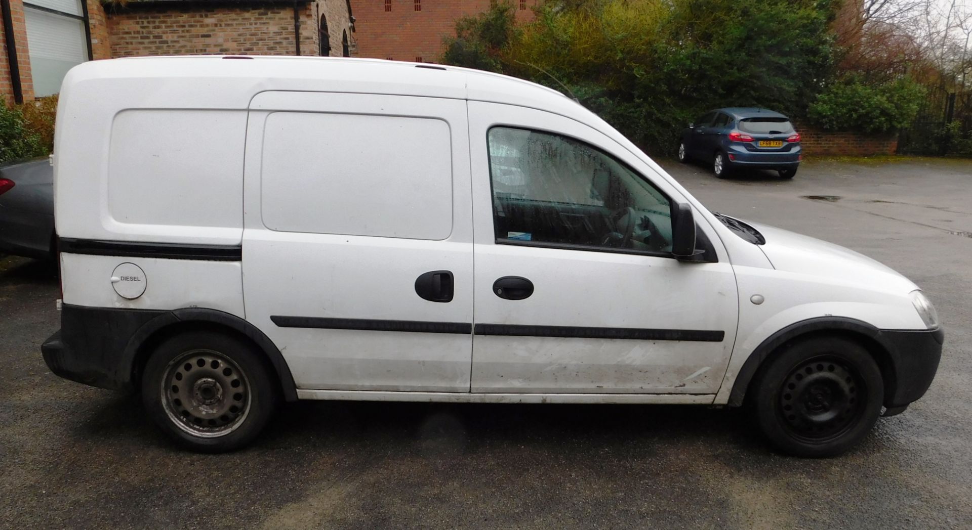 Vauxhall Combo 1.2CDTI Van, Registration FH11 MDV, - Image 4 of 10