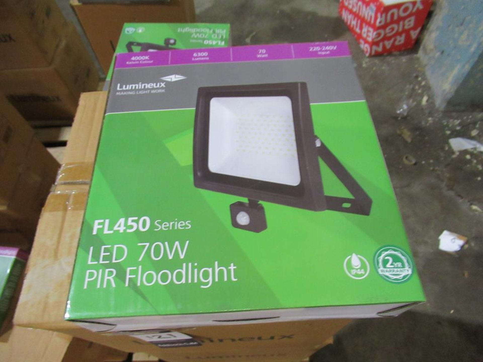 15 x LED 70W PIR Floodlight 4000K 220-240V OEM Trade Price £ 1050 - Image 3 of 3