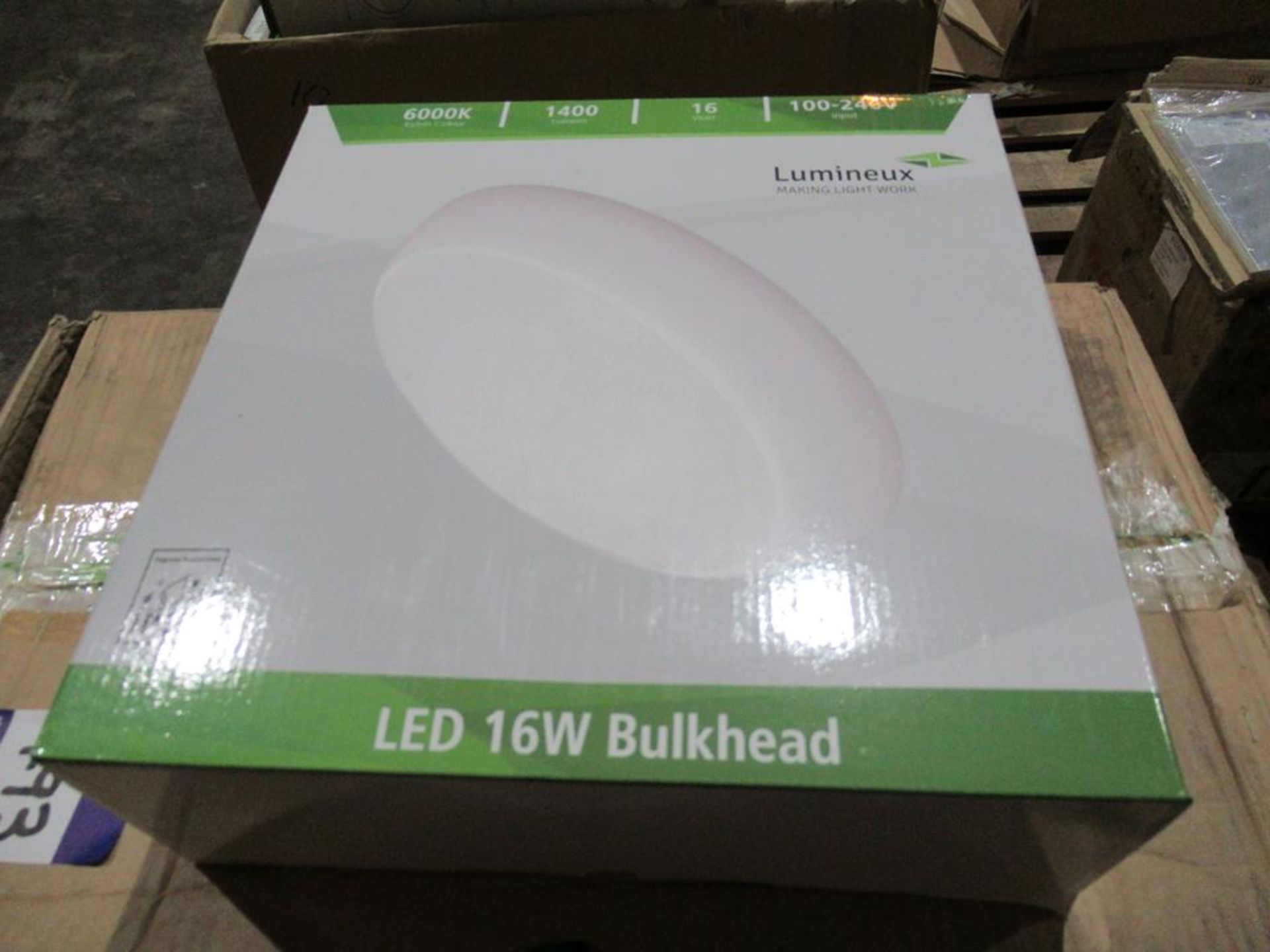 10 x Lumineux LED 16W Bulkhead 6000K 1400lm 100-240V - Image 2 of 3