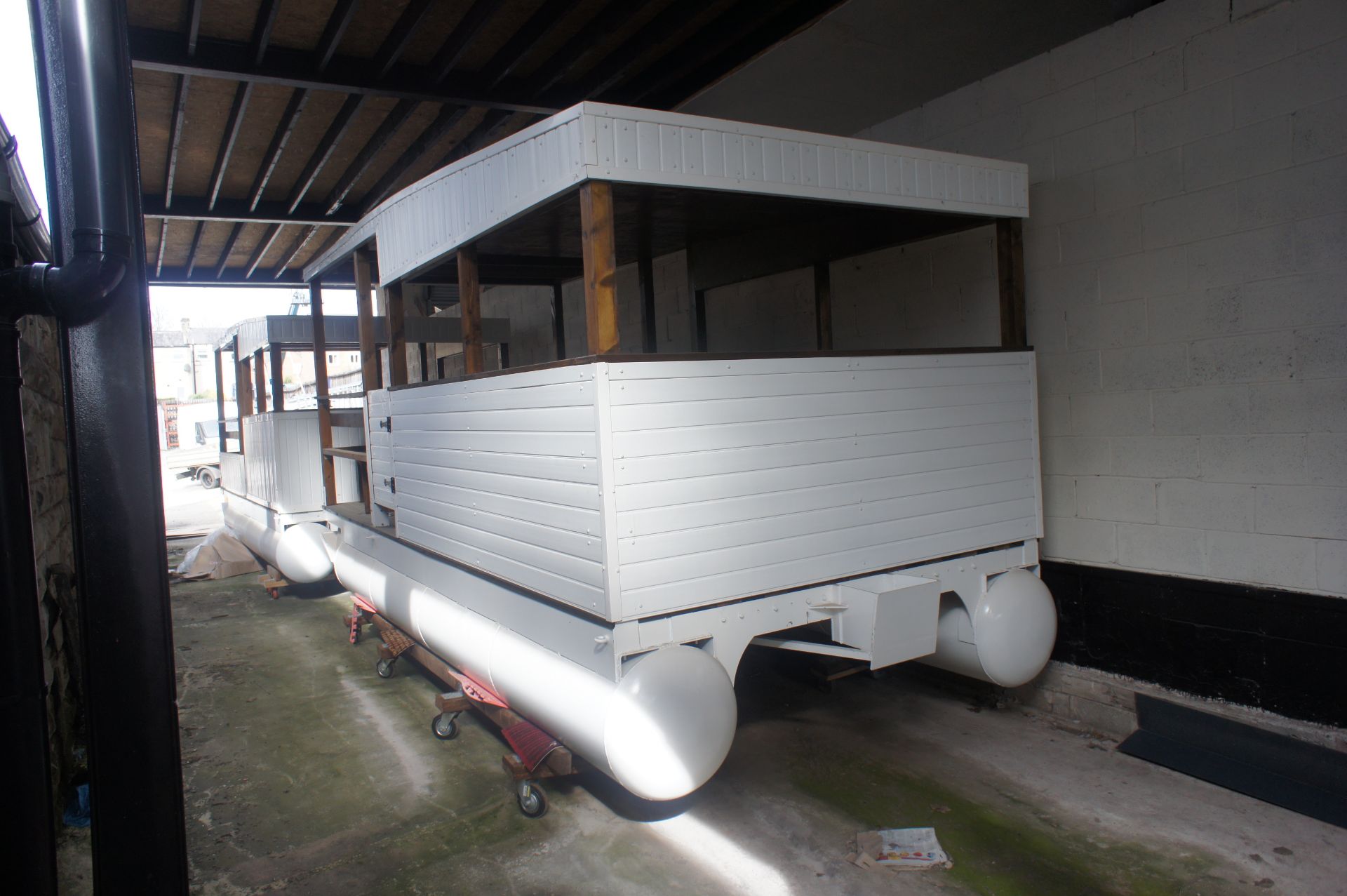 Aluminium fabricated Pontoon Platform, approx.6m x 3m, Capacity 1200kg-1500kg, Marine grade - Image 2 of 9