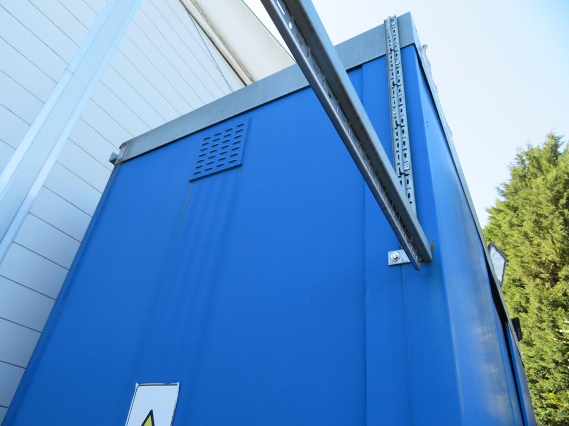 Three Sliding Door Bunded Steel Storage Cabinet - Image 3 of 5