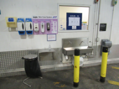 Lot to contain 2-station Syspal s/s Foot Operated Sink, Redring Water Boiler, Dyson Airblade Hand Dr