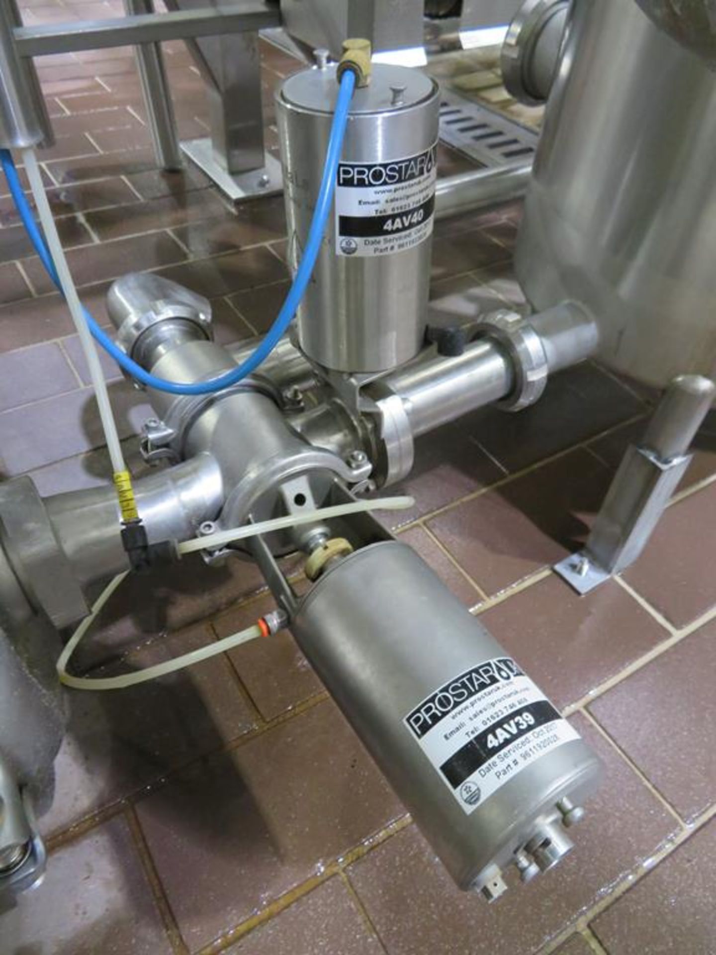 Tank & Pasteurisation Set Inc. 2 x Stainless Steel Tanks with load cells with load cells, 2x Valve M - Image 6 of 23