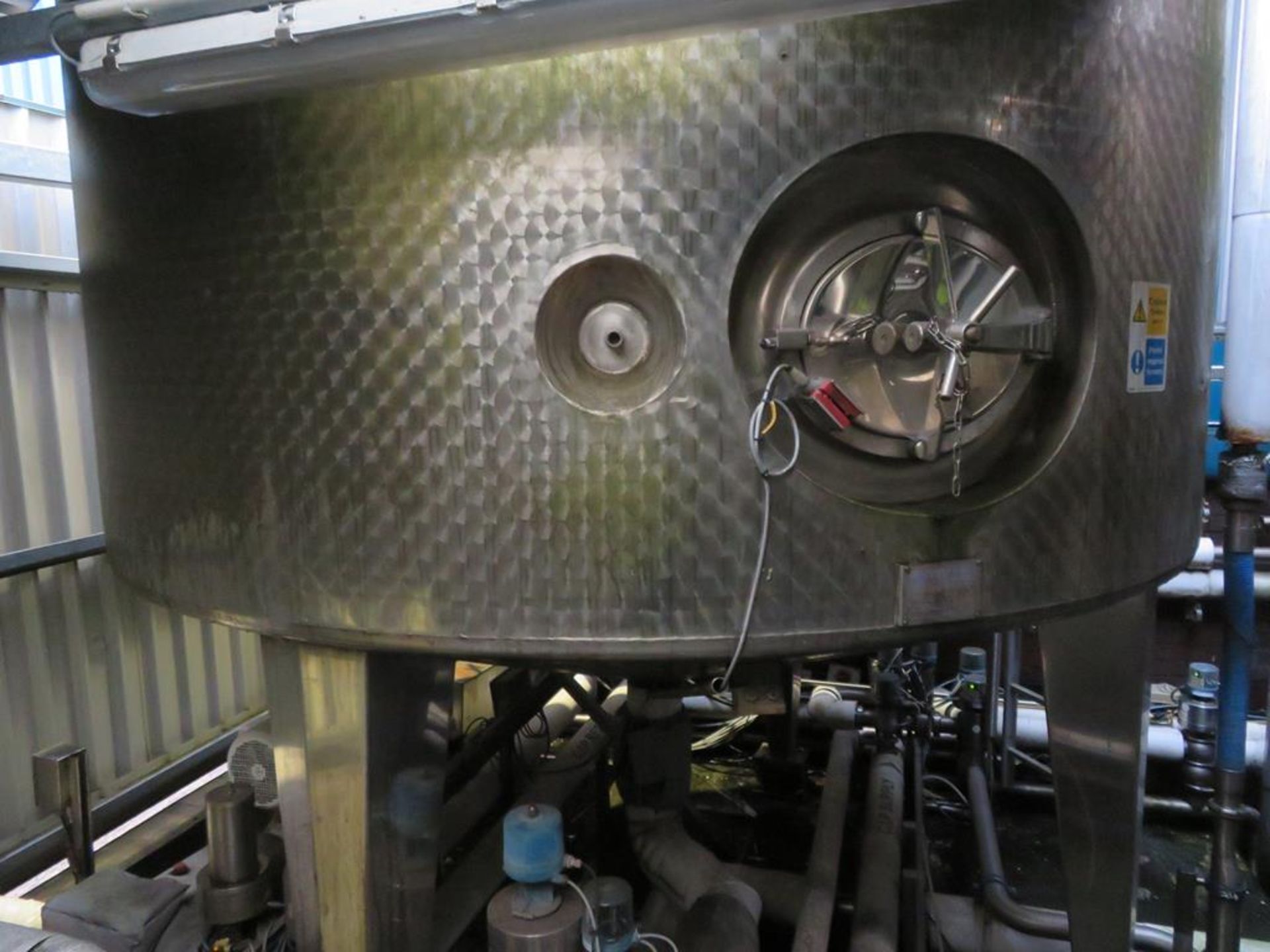 Moeschle 30,000 Litre Tank with Nova Weigh Load Cells and Top Agitator - Image 4 of 5