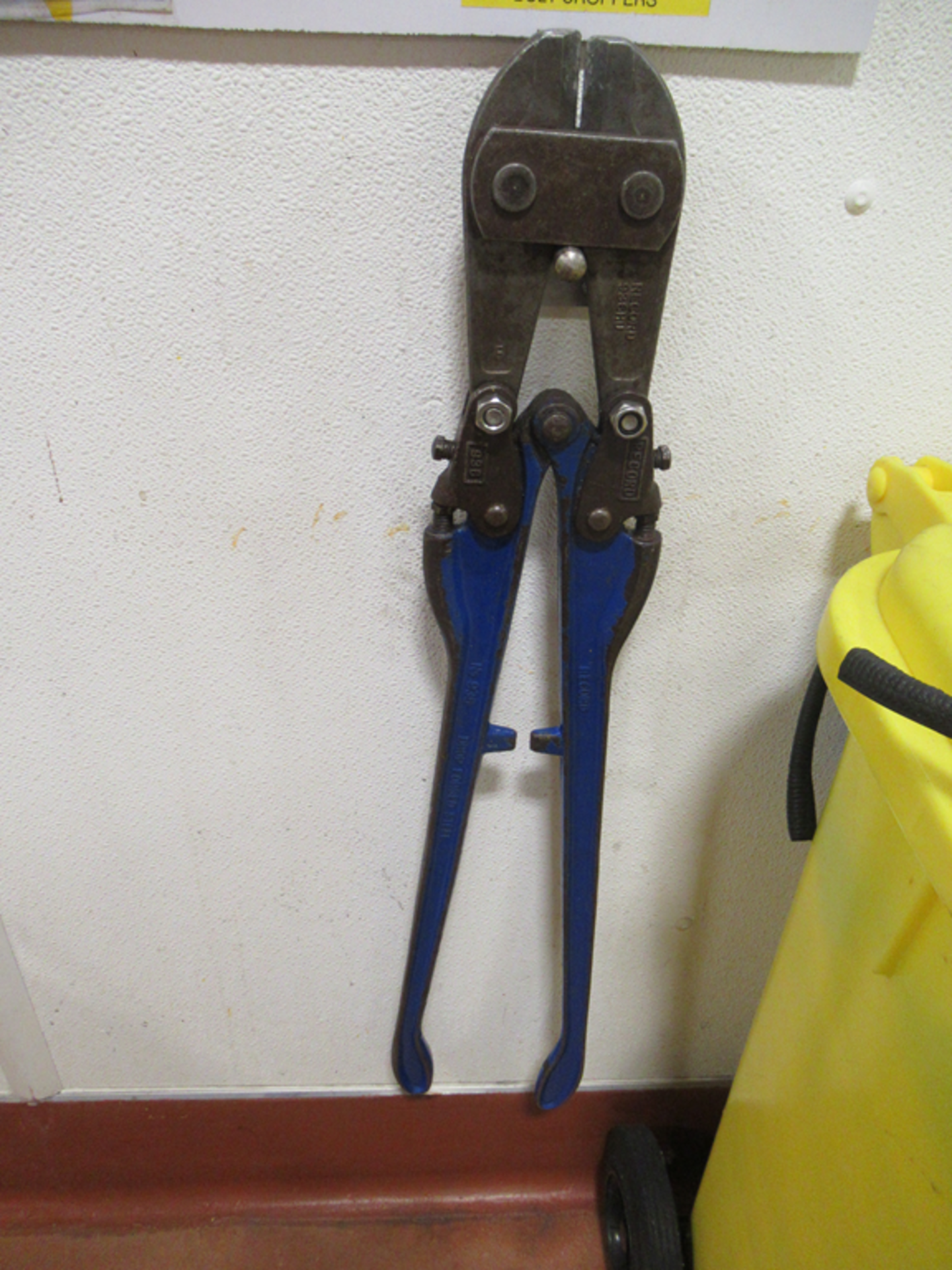 Irwin Record Bolt Cutter and Tooling Station - Image 2 of 2