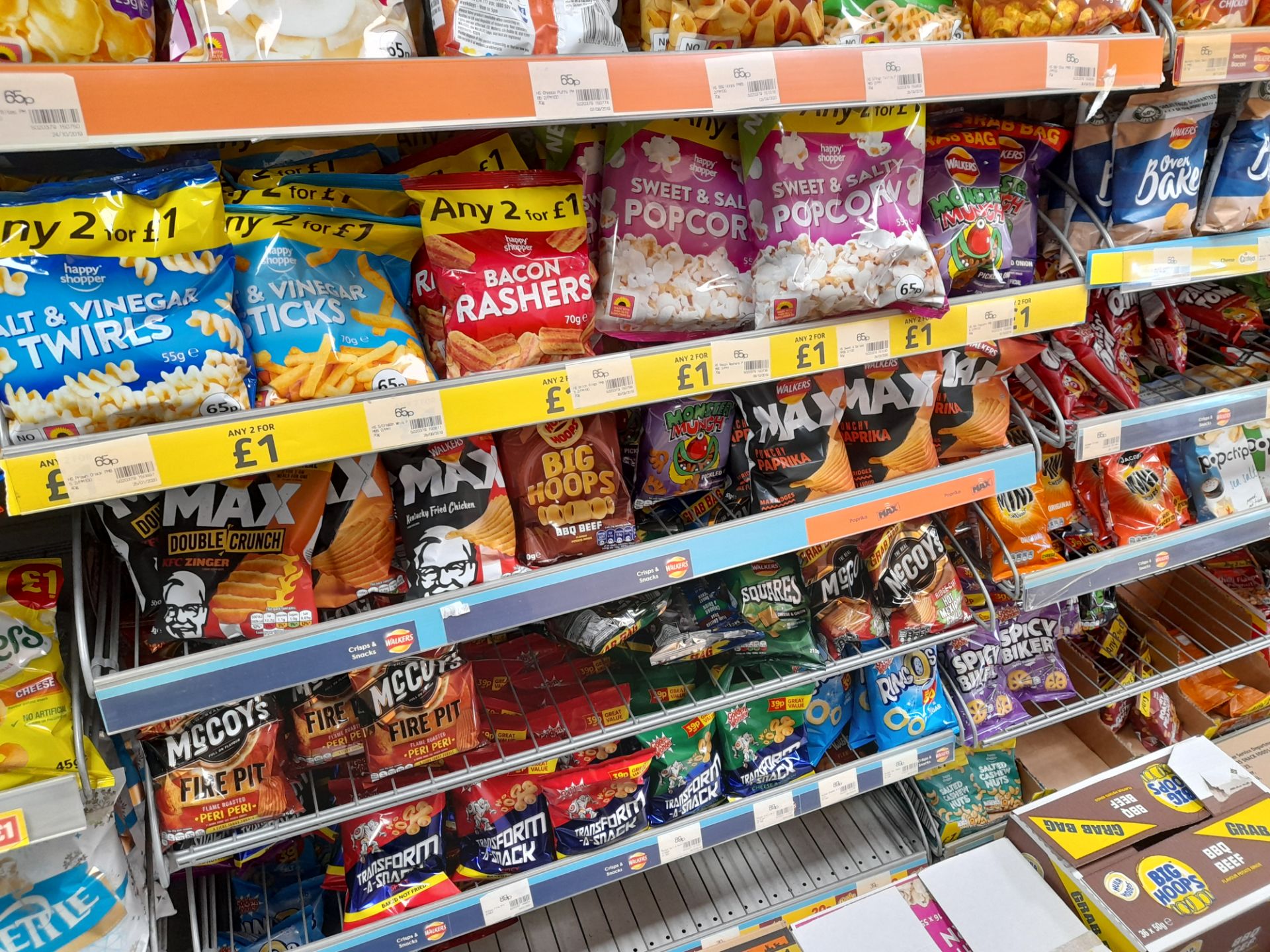 Contents to double sided shop display to include large quantity of assorted confectionary, crisps, - Image 15 of 20