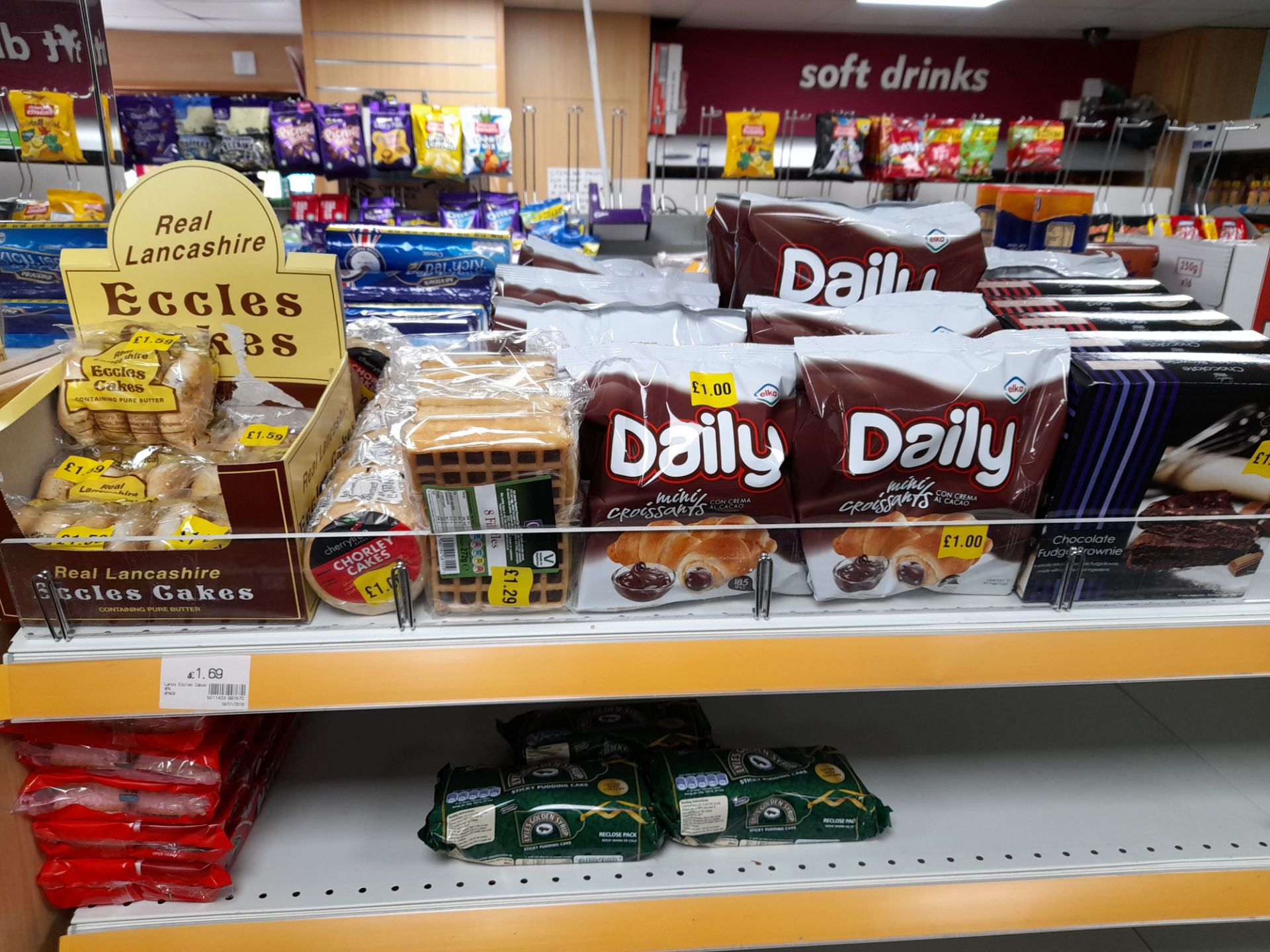 Contents to double sided shop display to include assortment of biscuits, tea bags, coffee, cakes, - Image 13 of 18