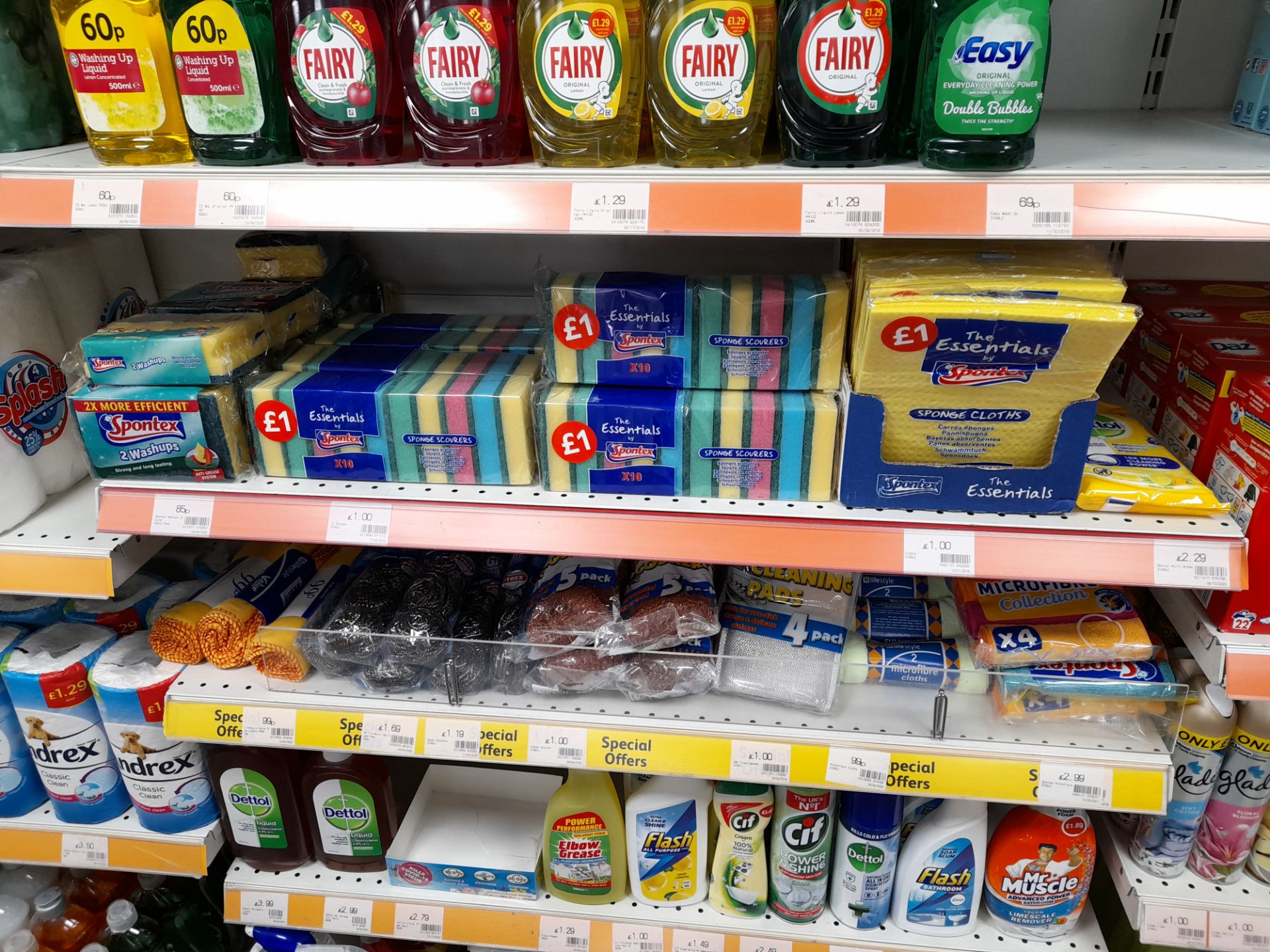 Large quantity of assorted household products to 4 x bays of shop racking, to include toilet - Image 7 of 18