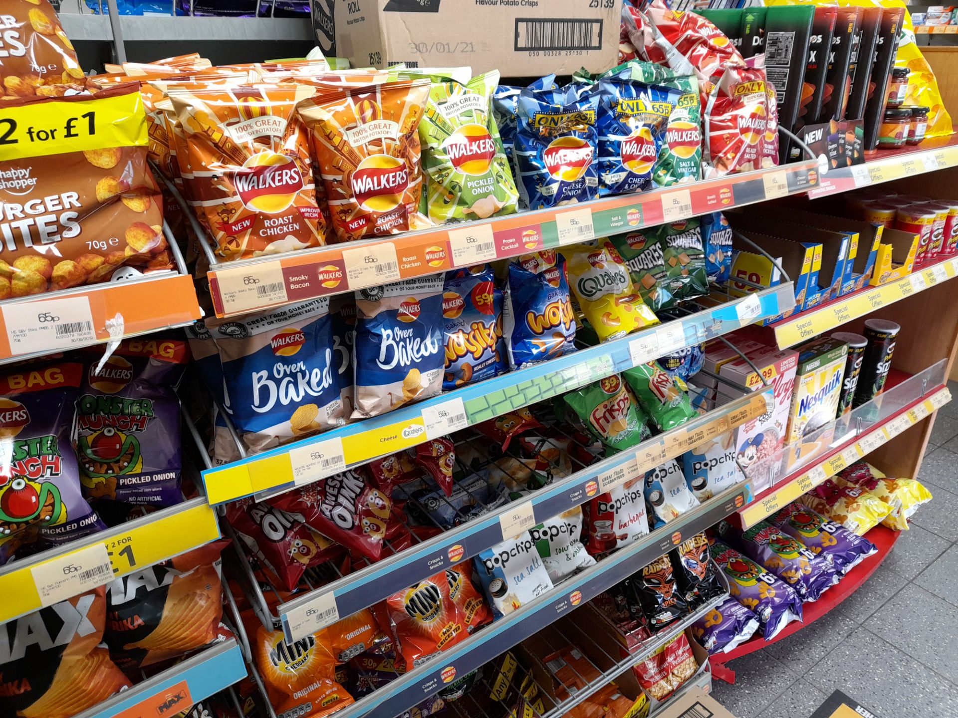 Contents to double sided shop display to include large quantity of assorted confectionary, crisps, - Image 17 of 20
