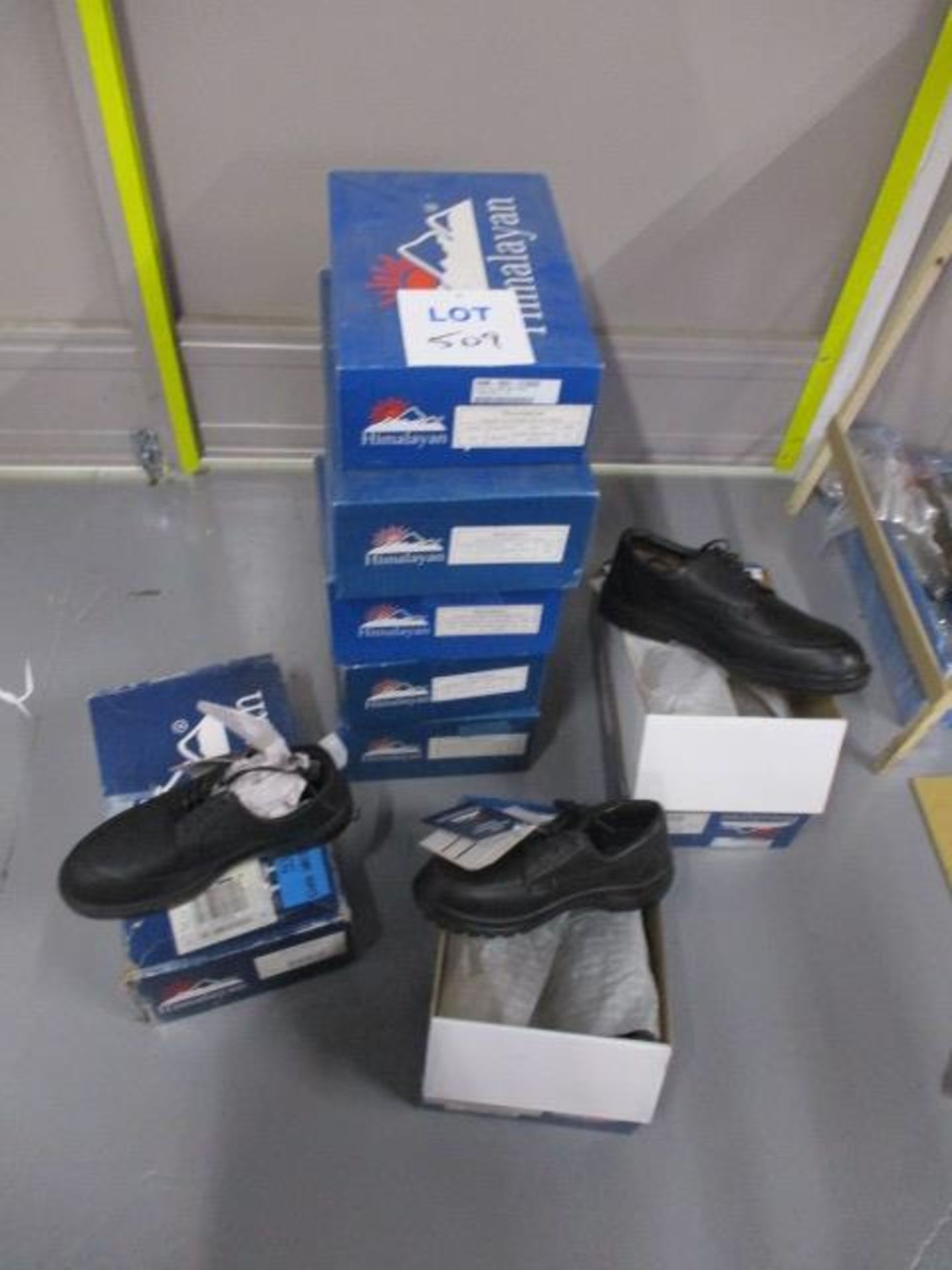 Safety footwear - Image 5 of 5