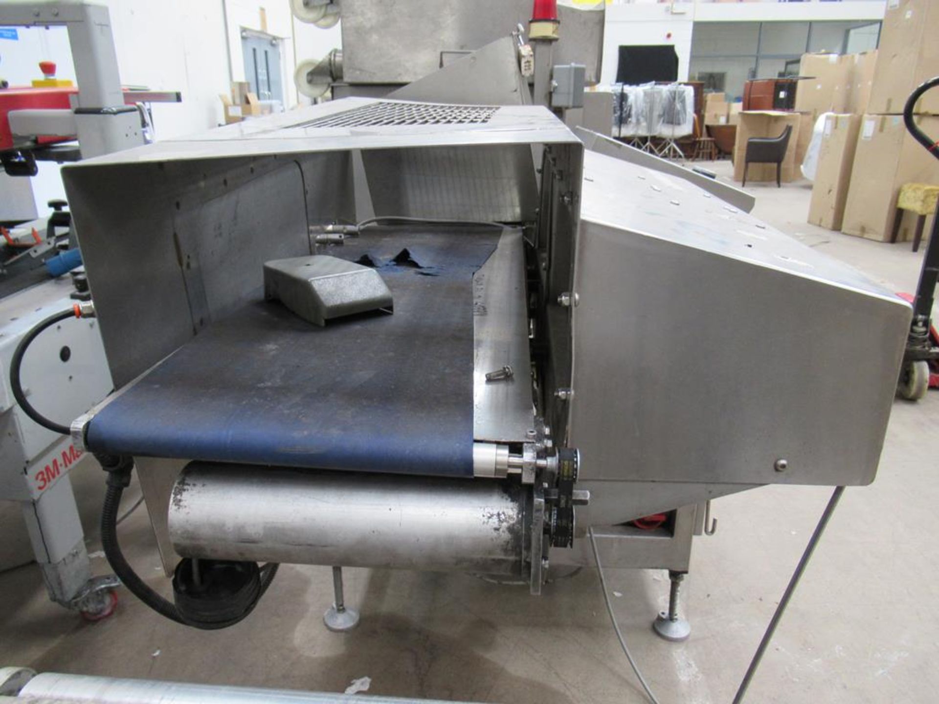 Loma 7000 Metal Detecting Conveyor - Image 3 of 7