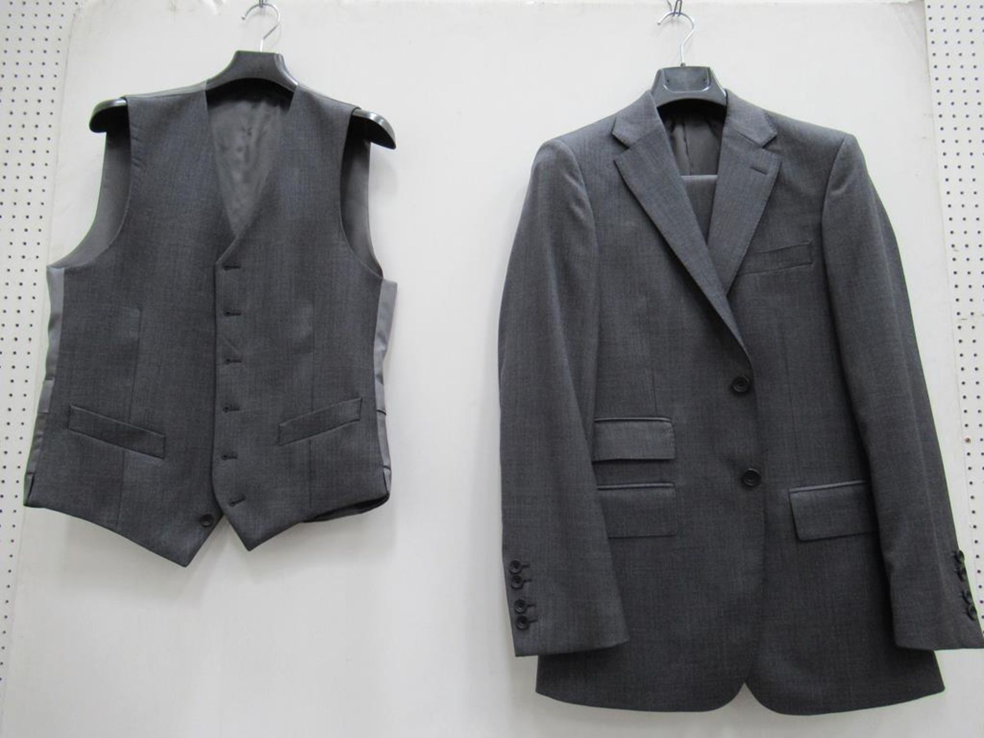 Single breasted three piece suits