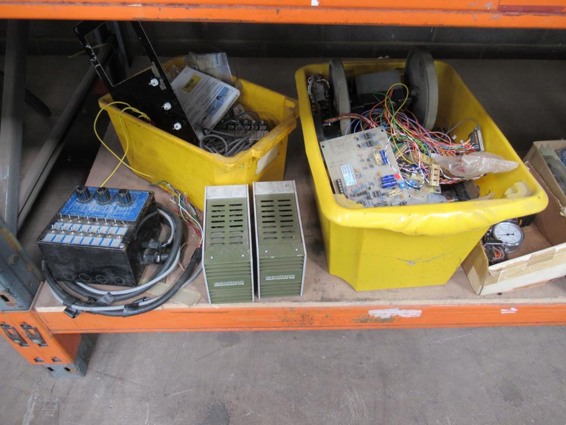 Shelf of various electrical equipment - Image 2 of 5