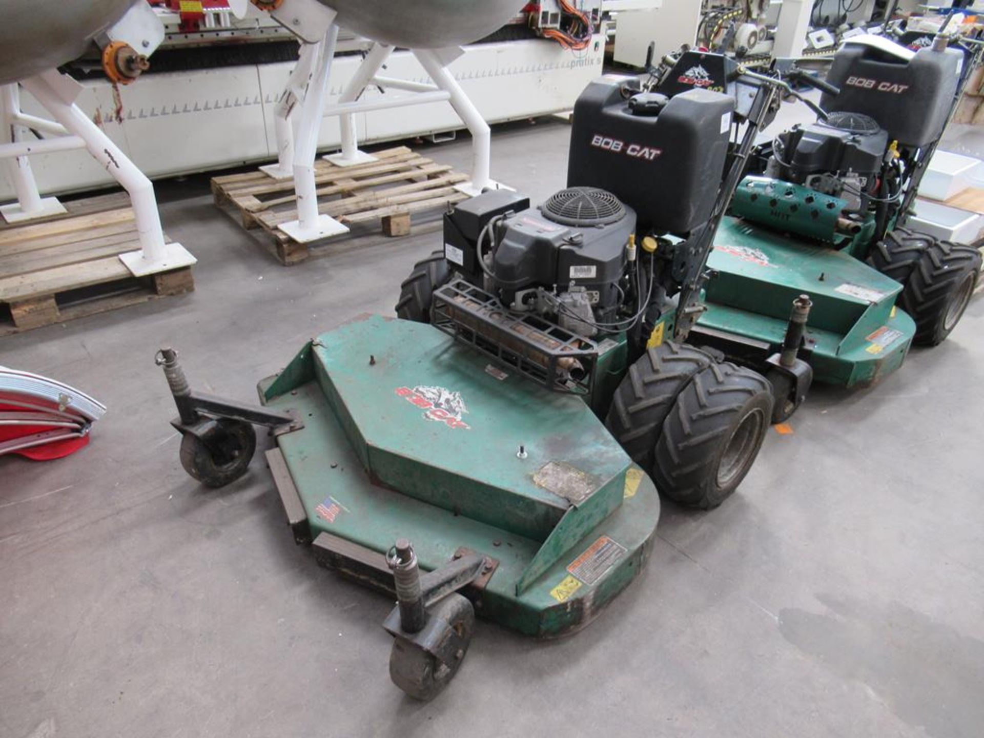 Bobcat 48" petrol lawnmower - Image 3 of 10