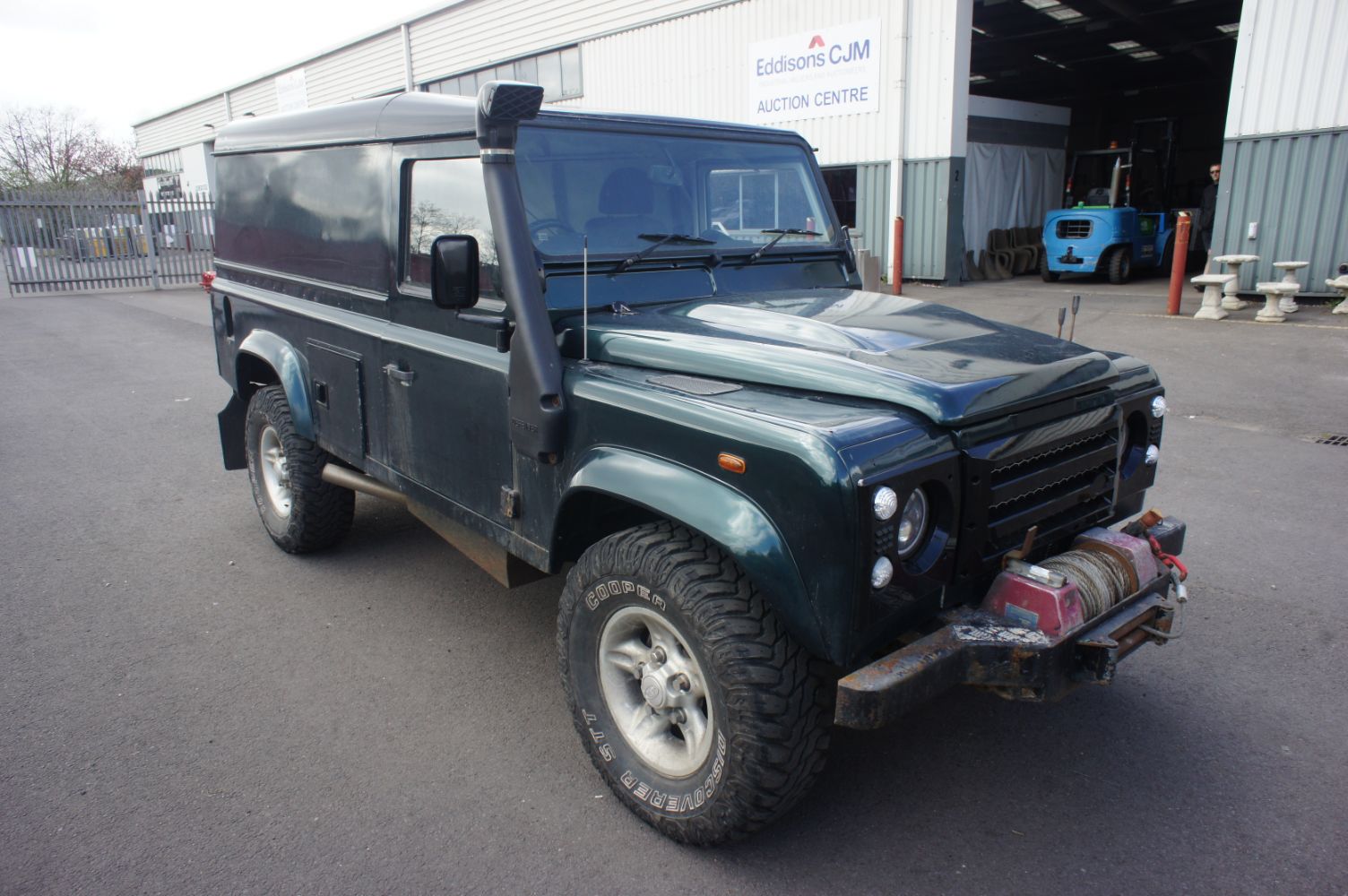 Land Rover Defenders, Volvo Tractor Unit, Man Tipper Trucks and Citroen Van